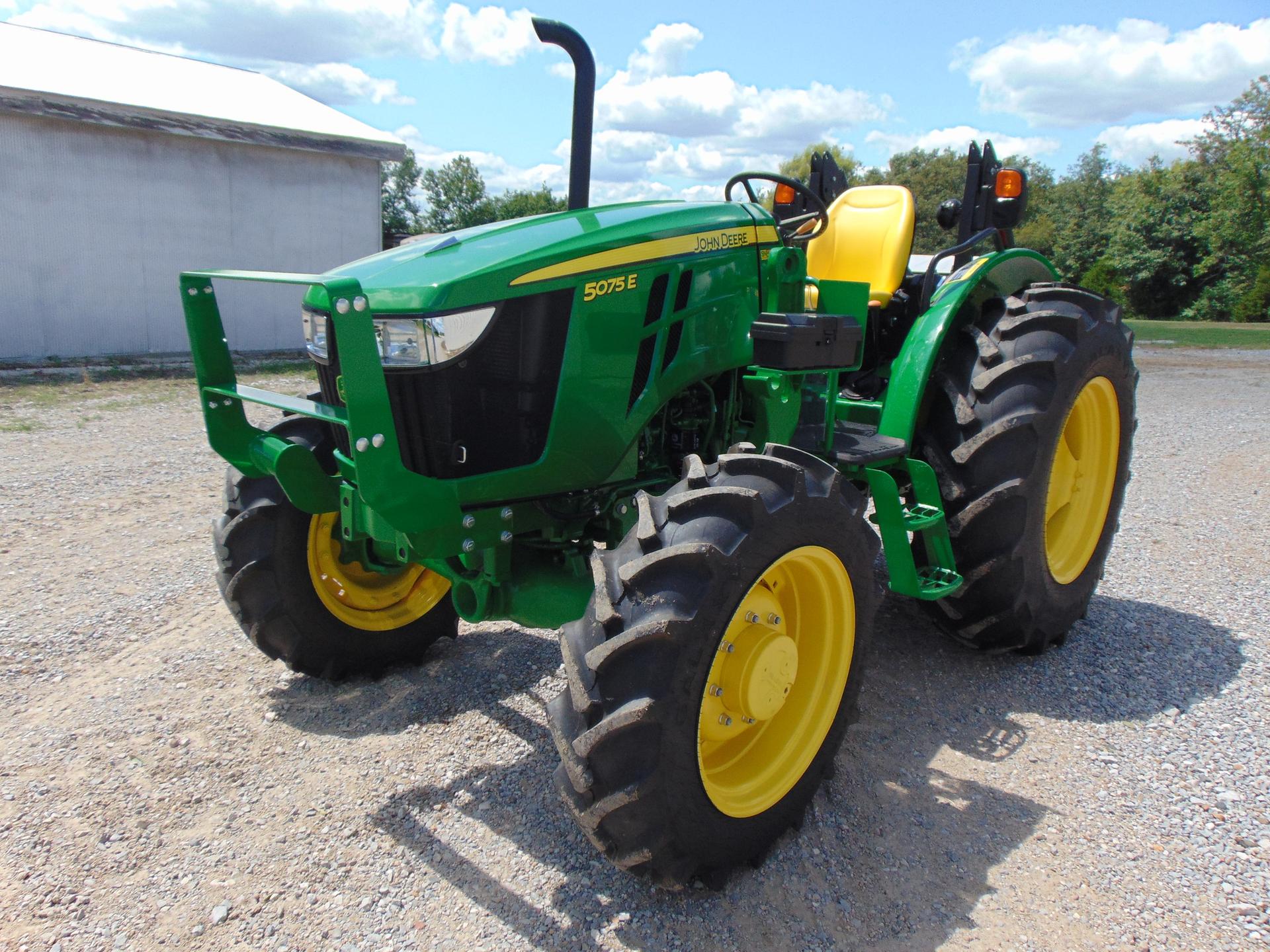 2022 John Deere 5075E