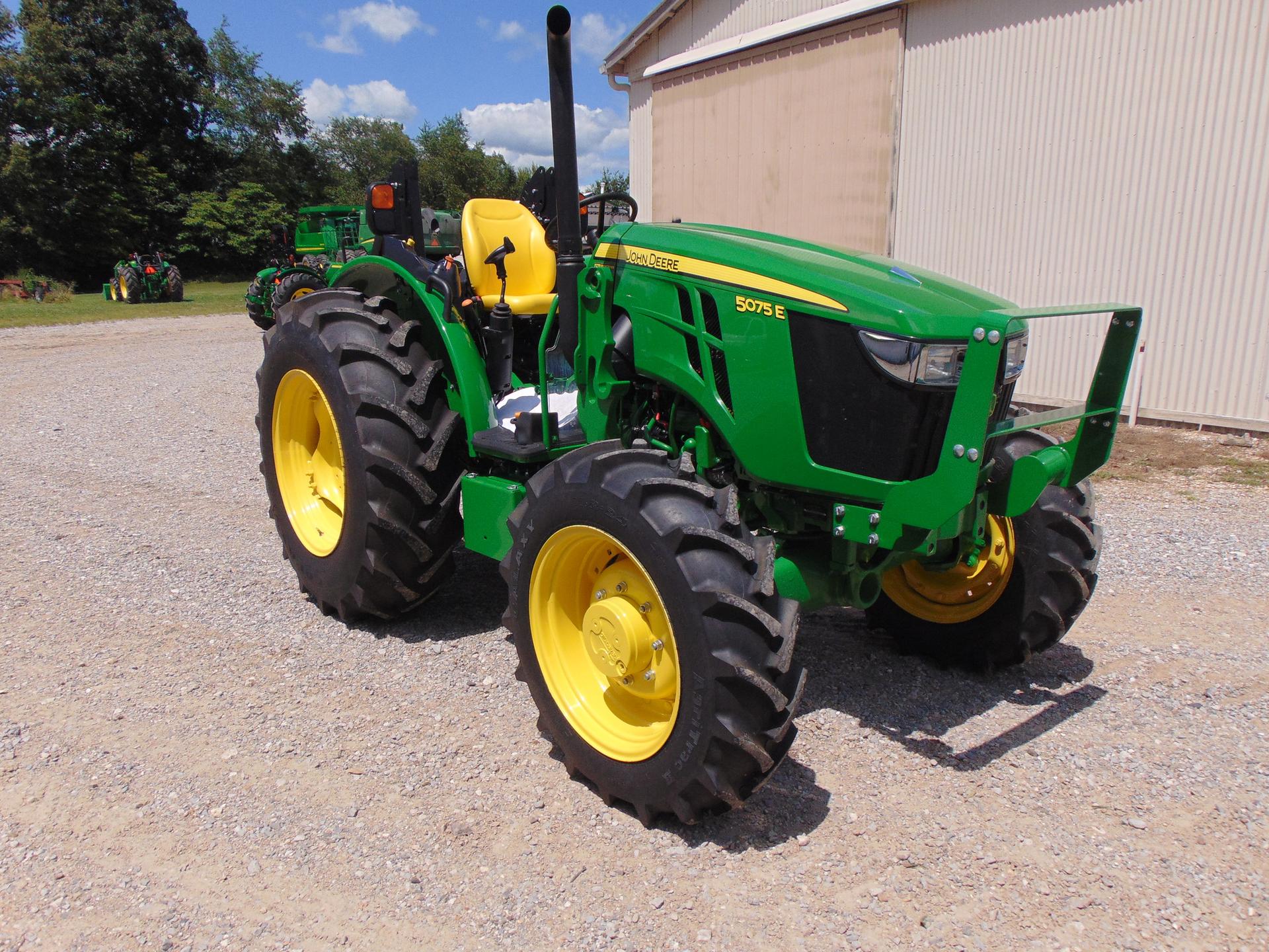 2022 John Deere 5075E