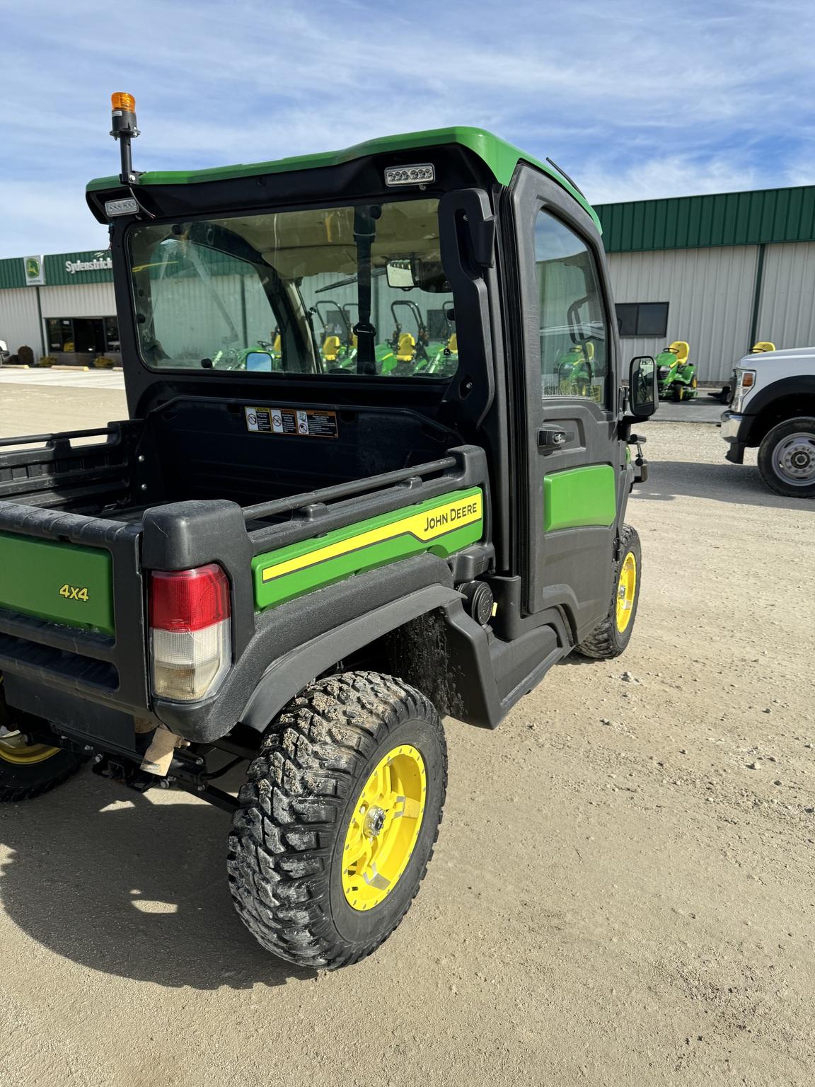 2021 John Deere XUV 835R