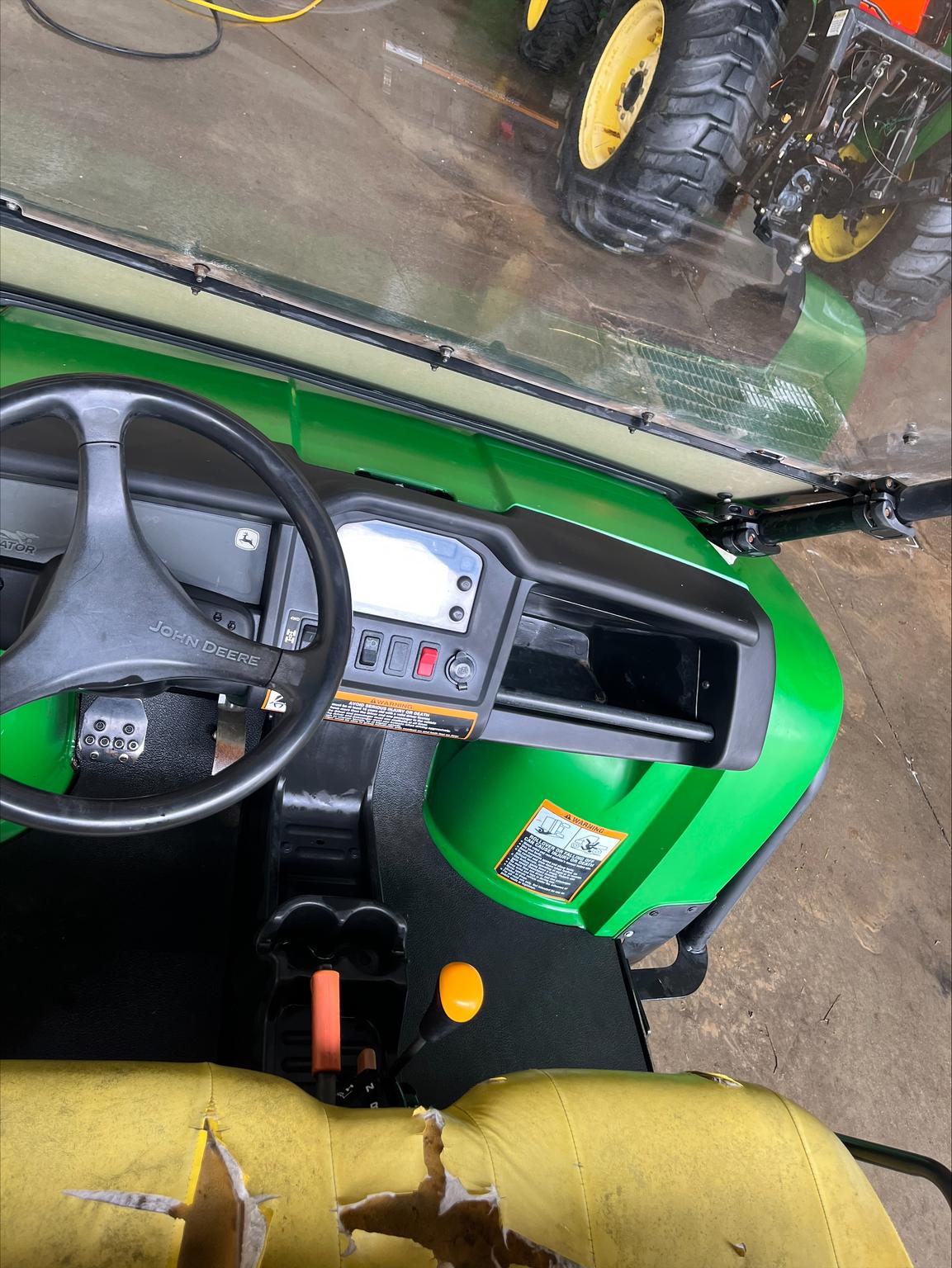 2012 John Deere XUV 825I GREEN