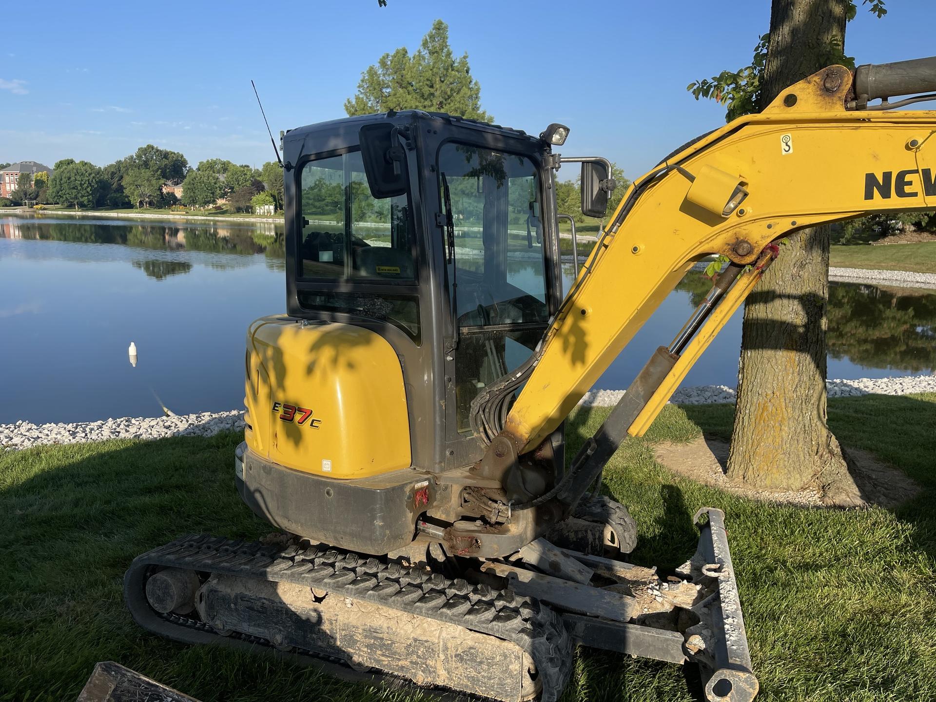 2021 New Holland E37C