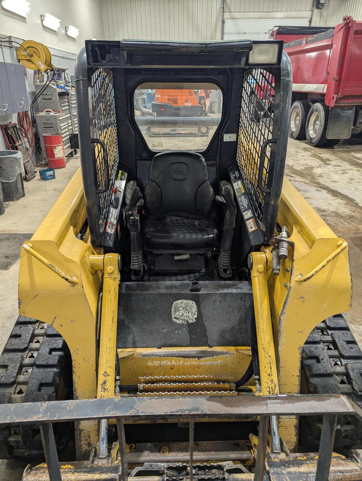 2006 John Deere CT322 Image