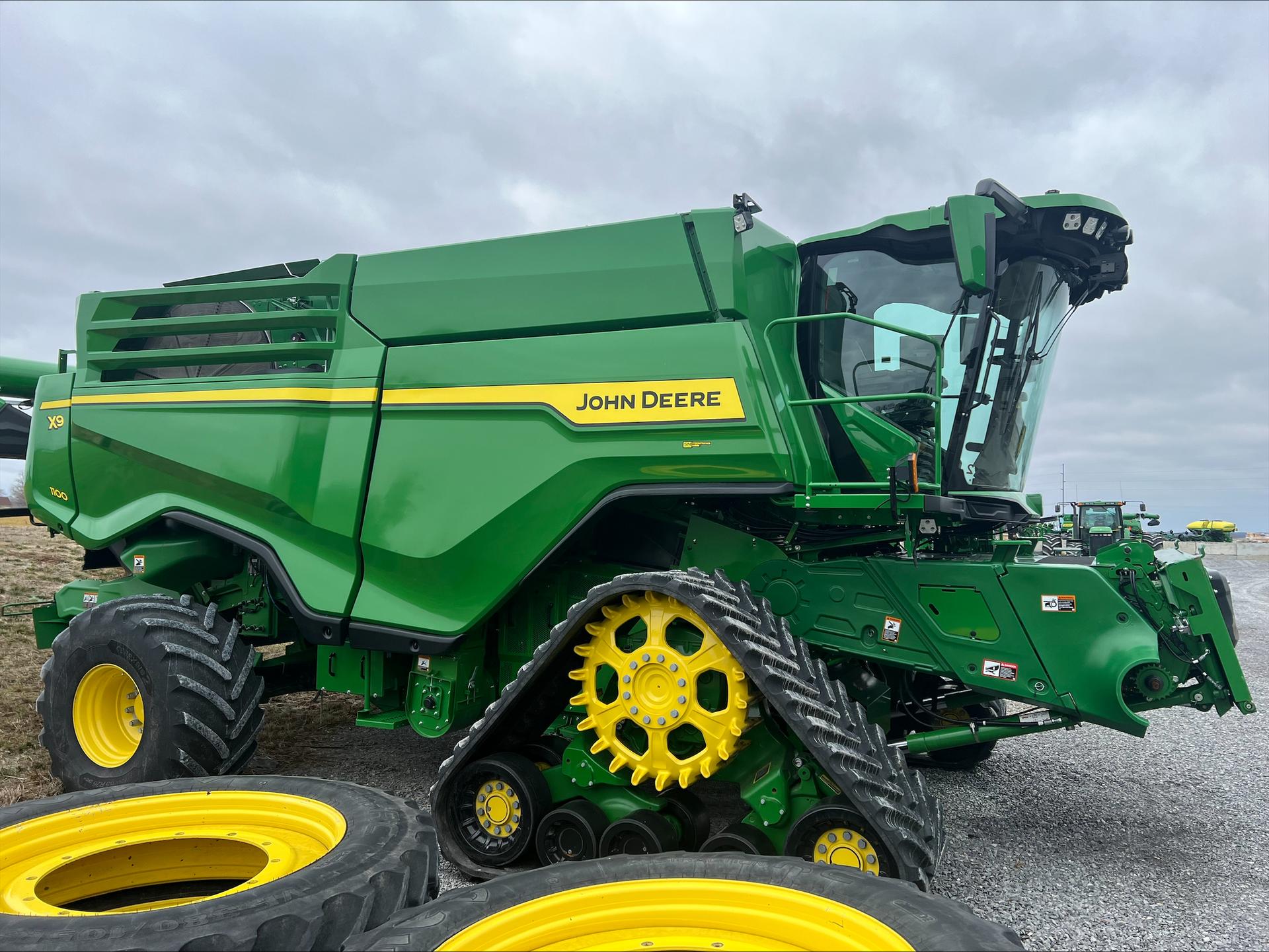 2023 John Deere X9 1100