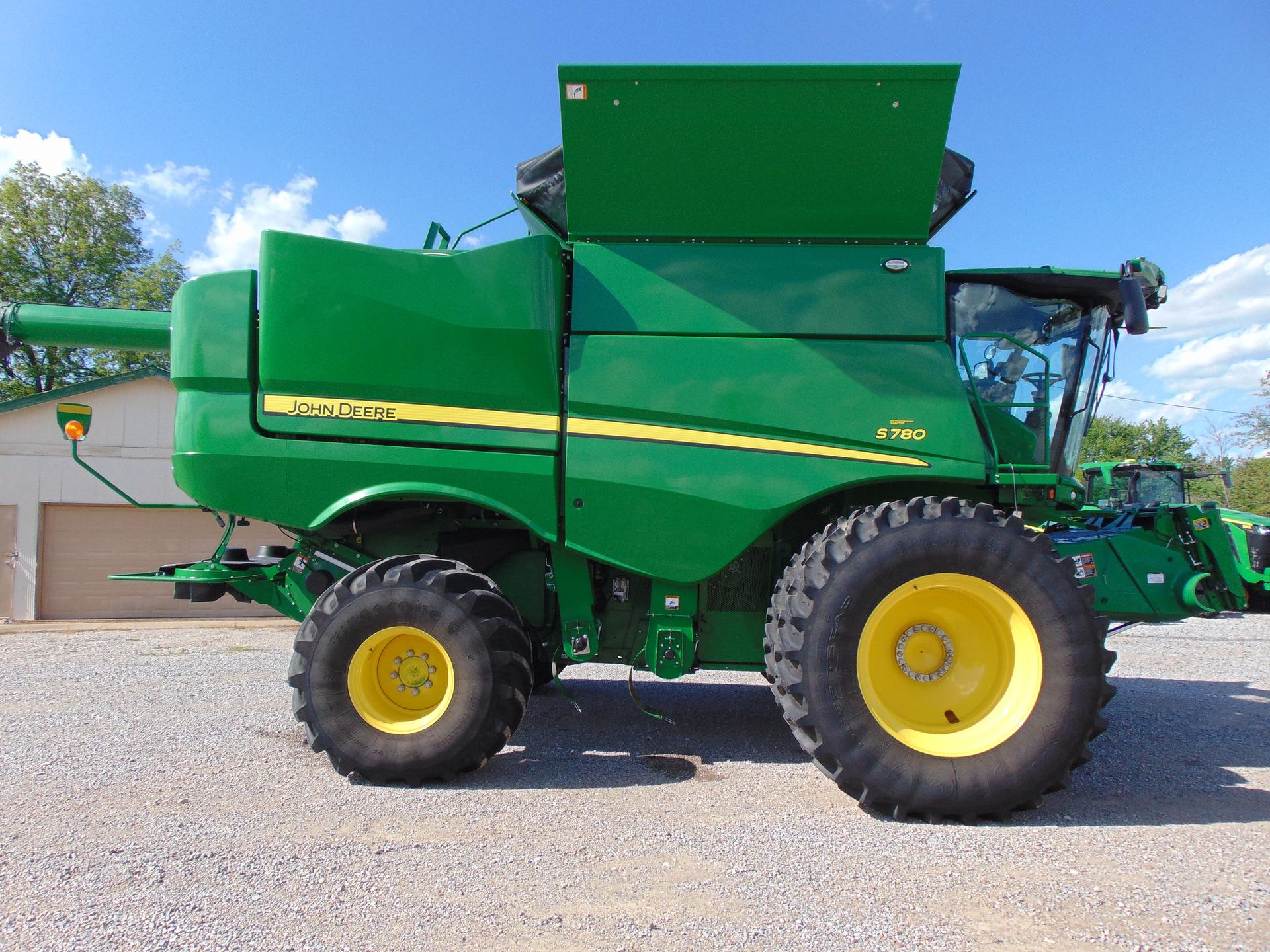 2023 John Deere S780