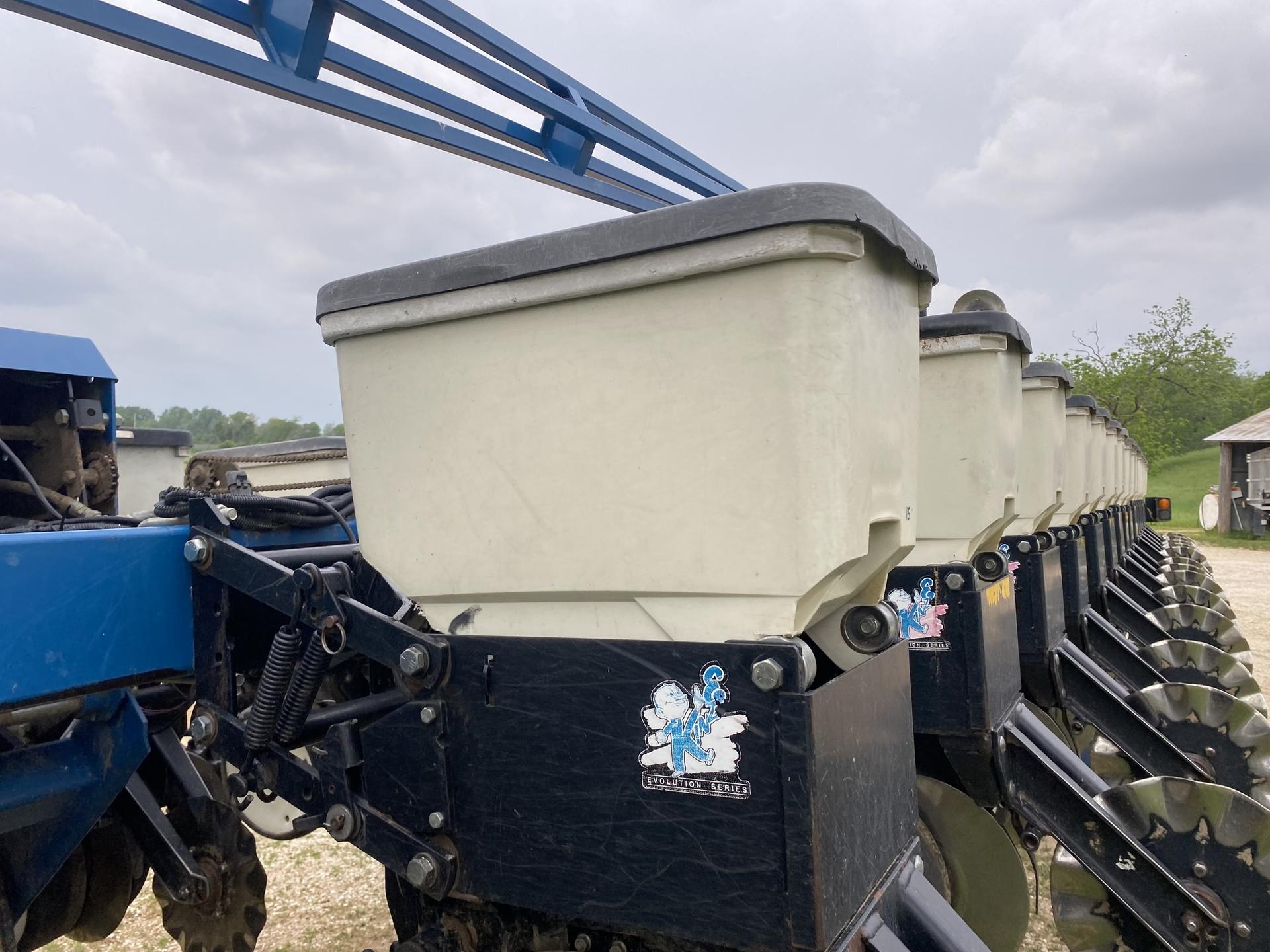 2006 Kinze 3600 Image