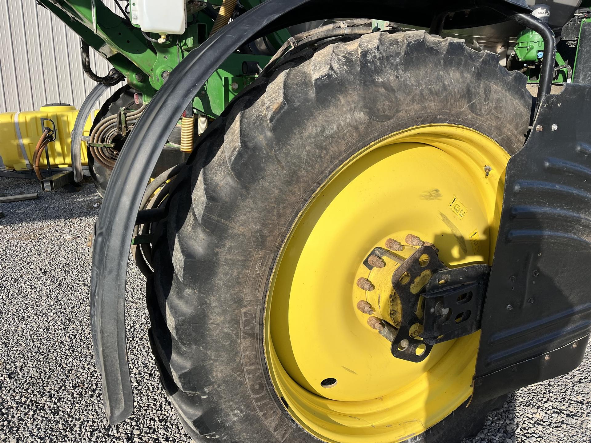 2019 John Deere R4044