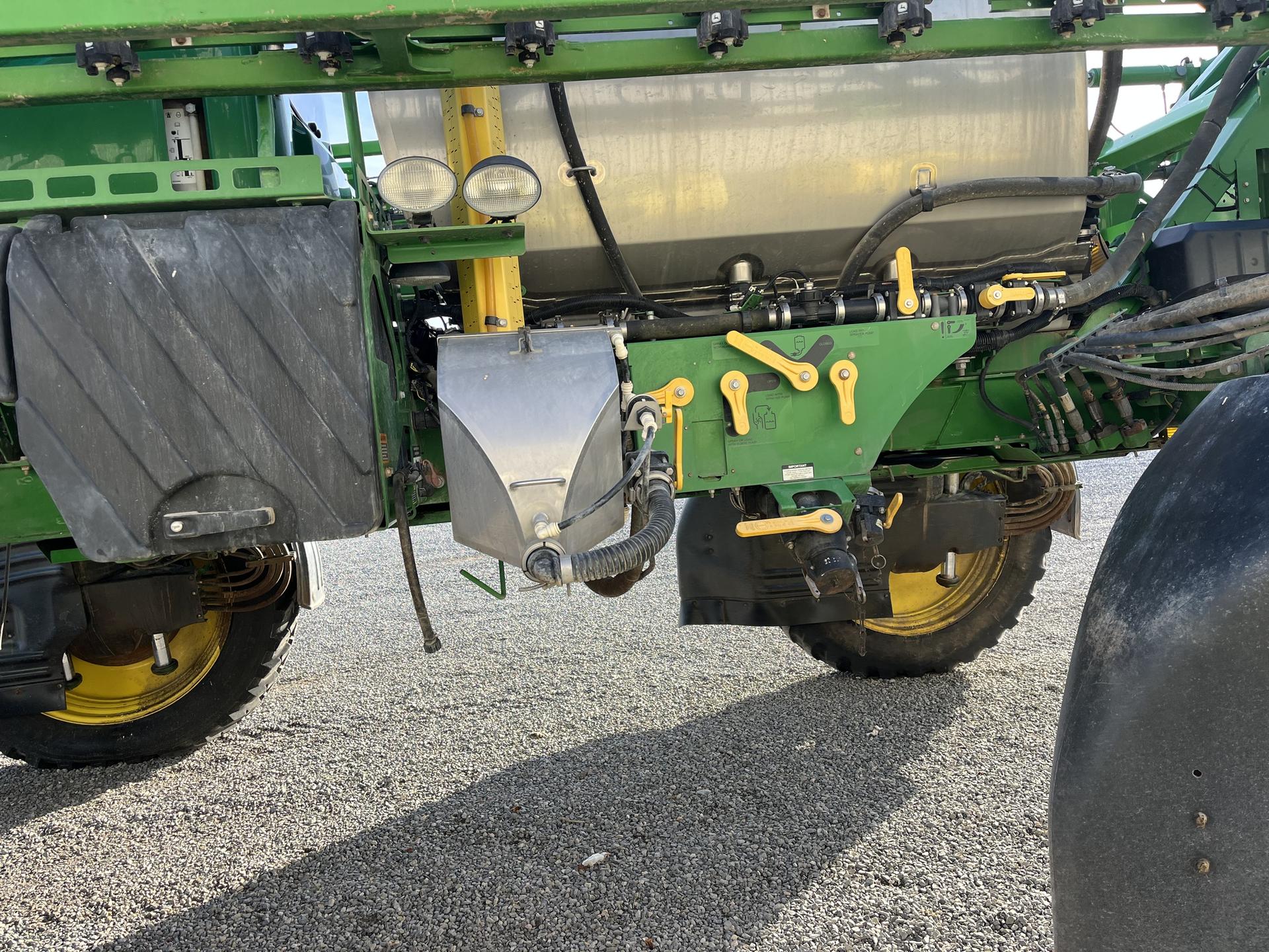 2019 John Deere R4044