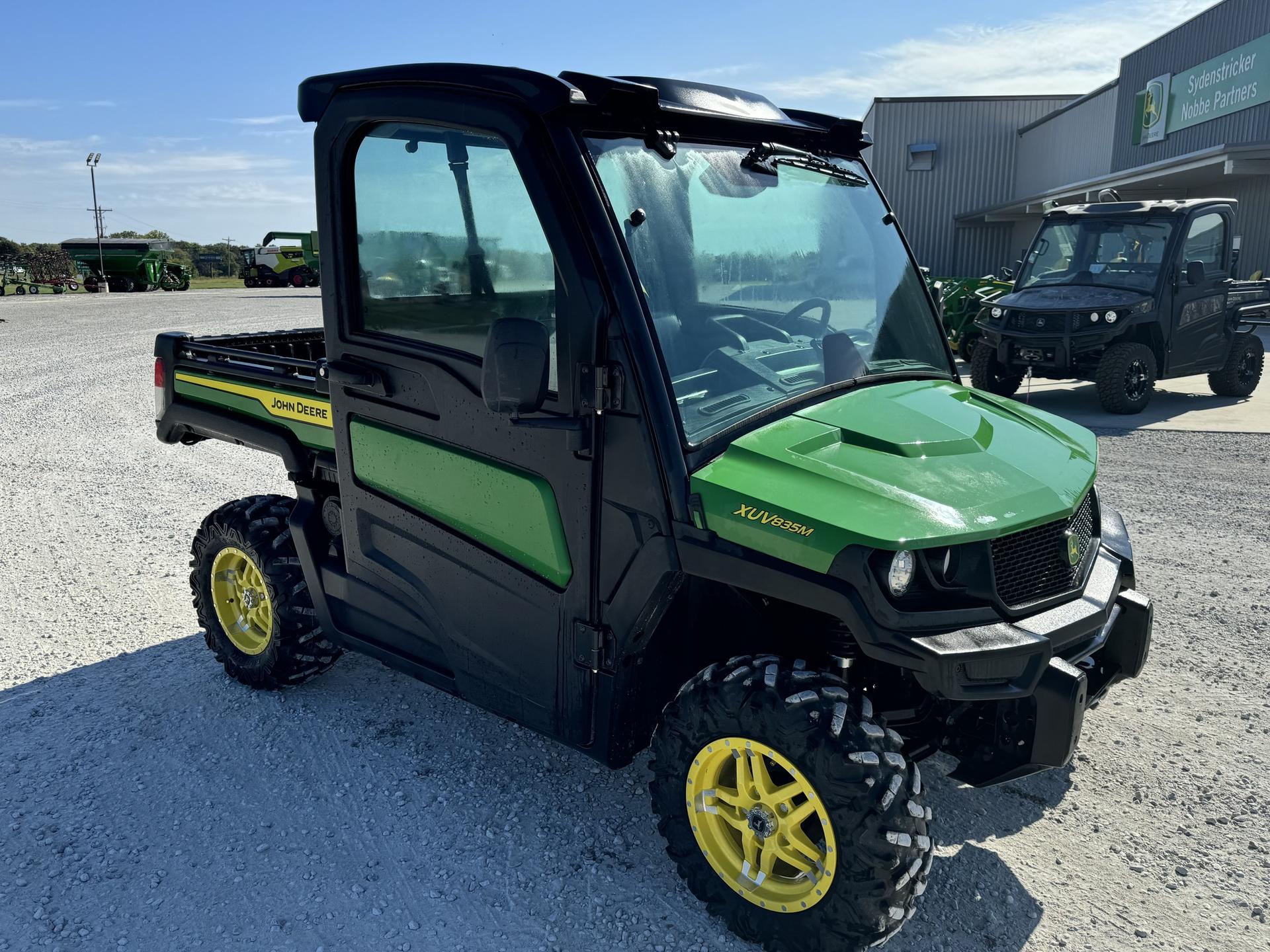 2023 John Deere XUV 835M