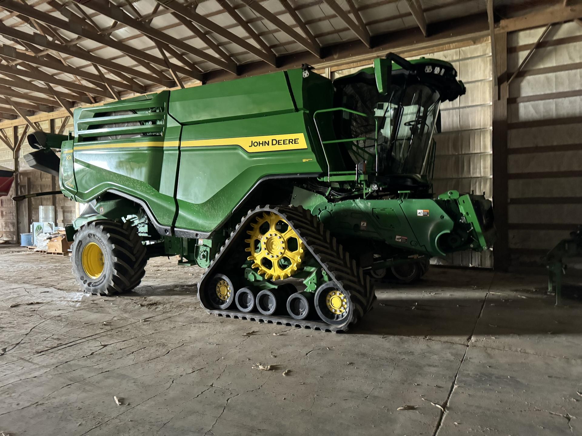 2023 John Deere X9 1100