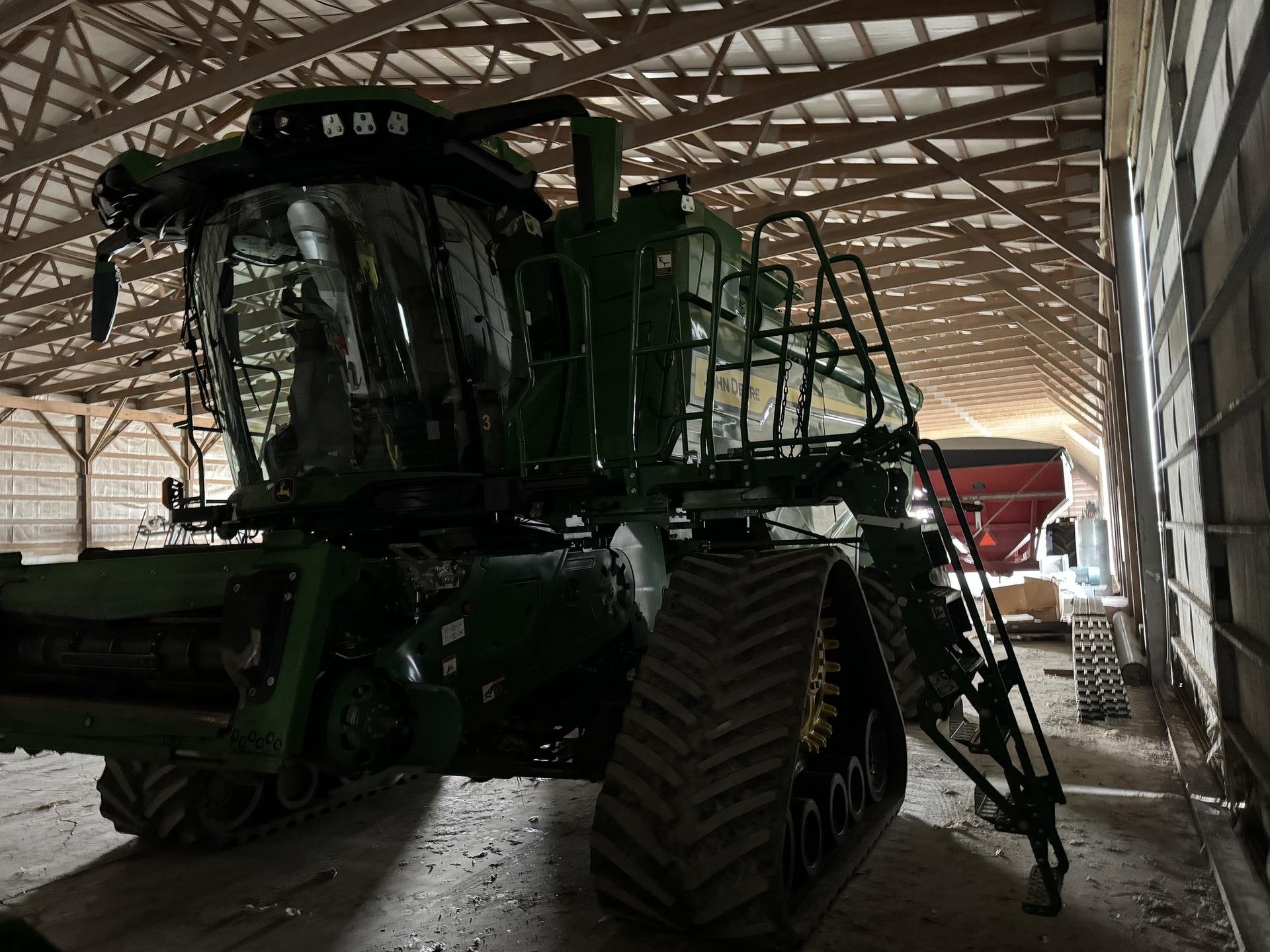 2023 John Deere X9 1100