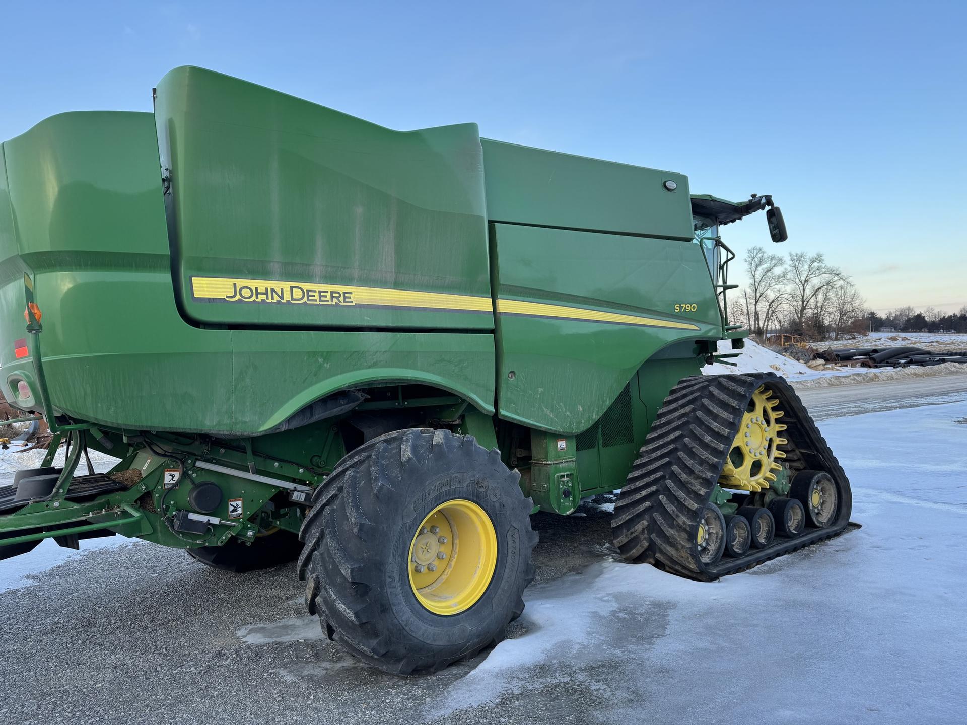 2024 John Deere S790 Image