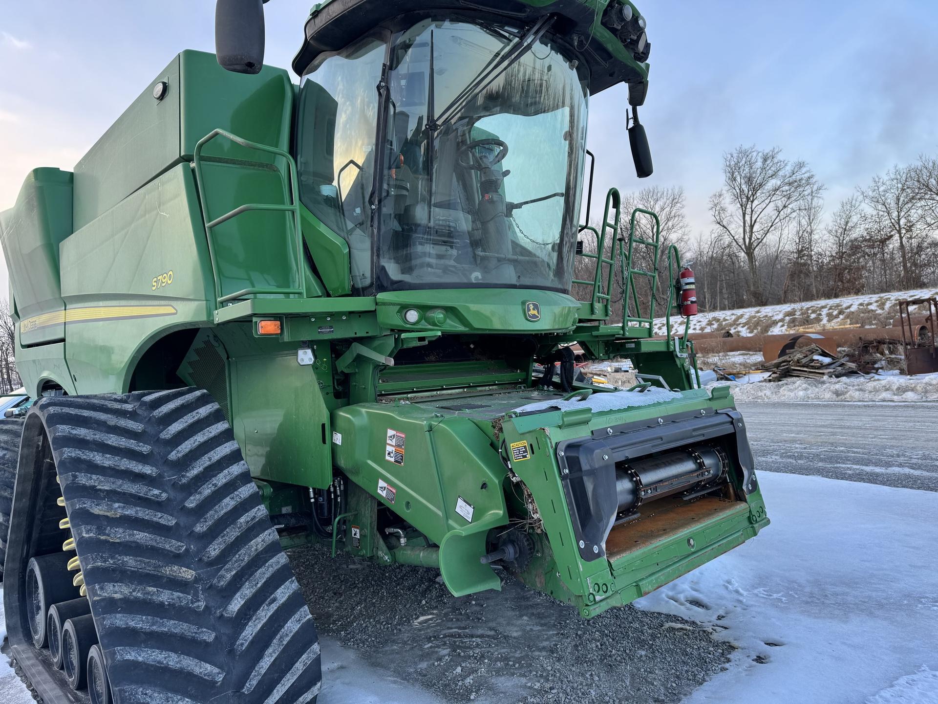 2024 John Deere S790 Image