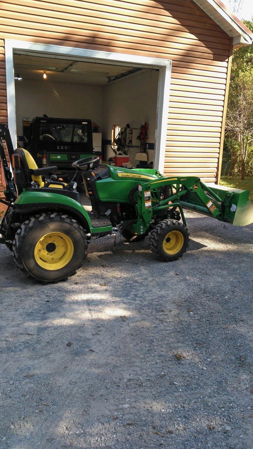 2018 John Deere 2025R