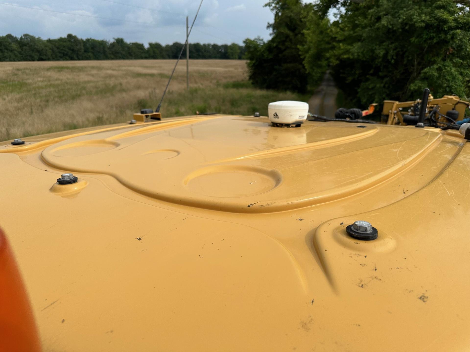 2019 RoGator RG1100C