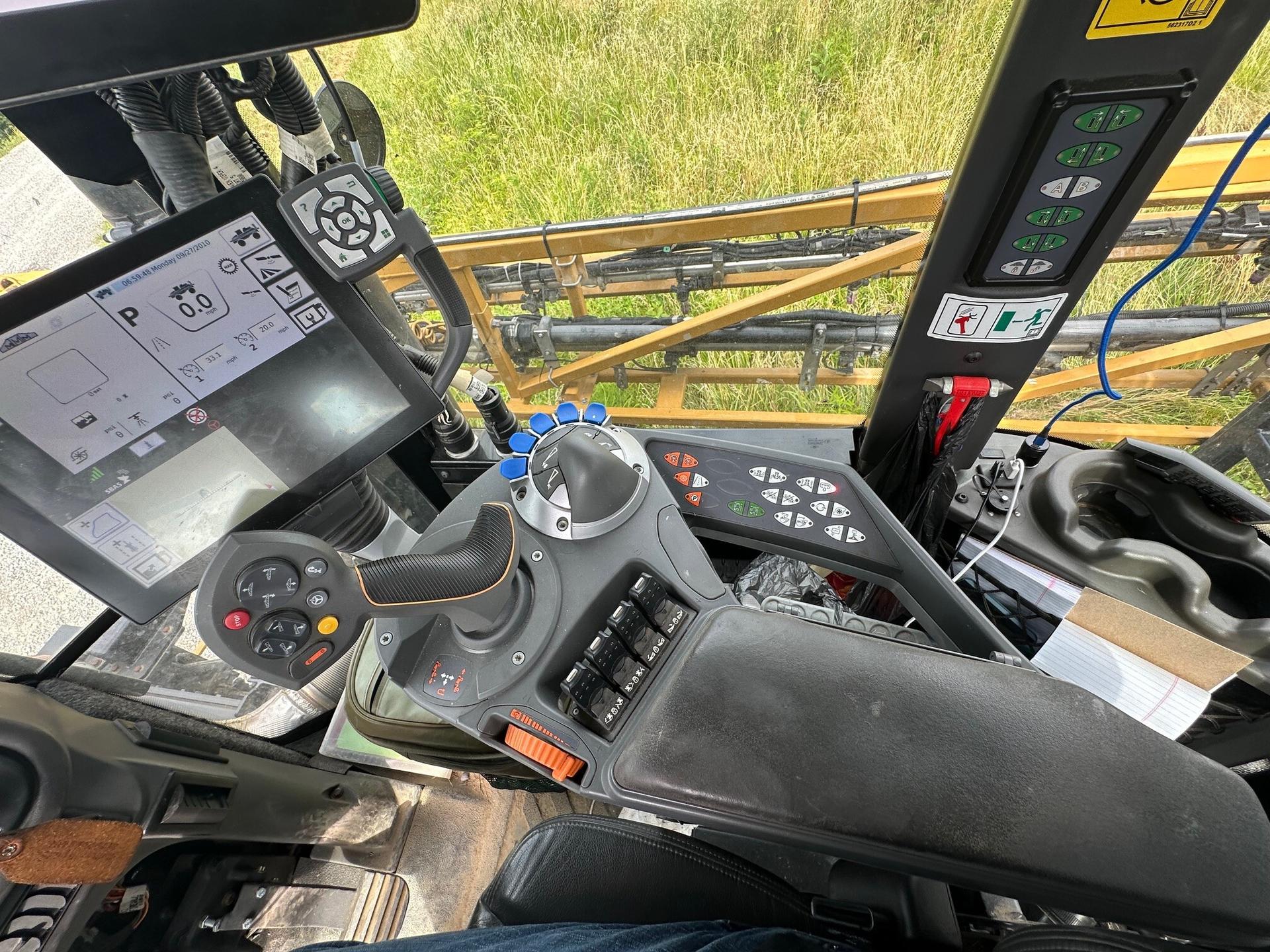 2019 RoGator RG1100C