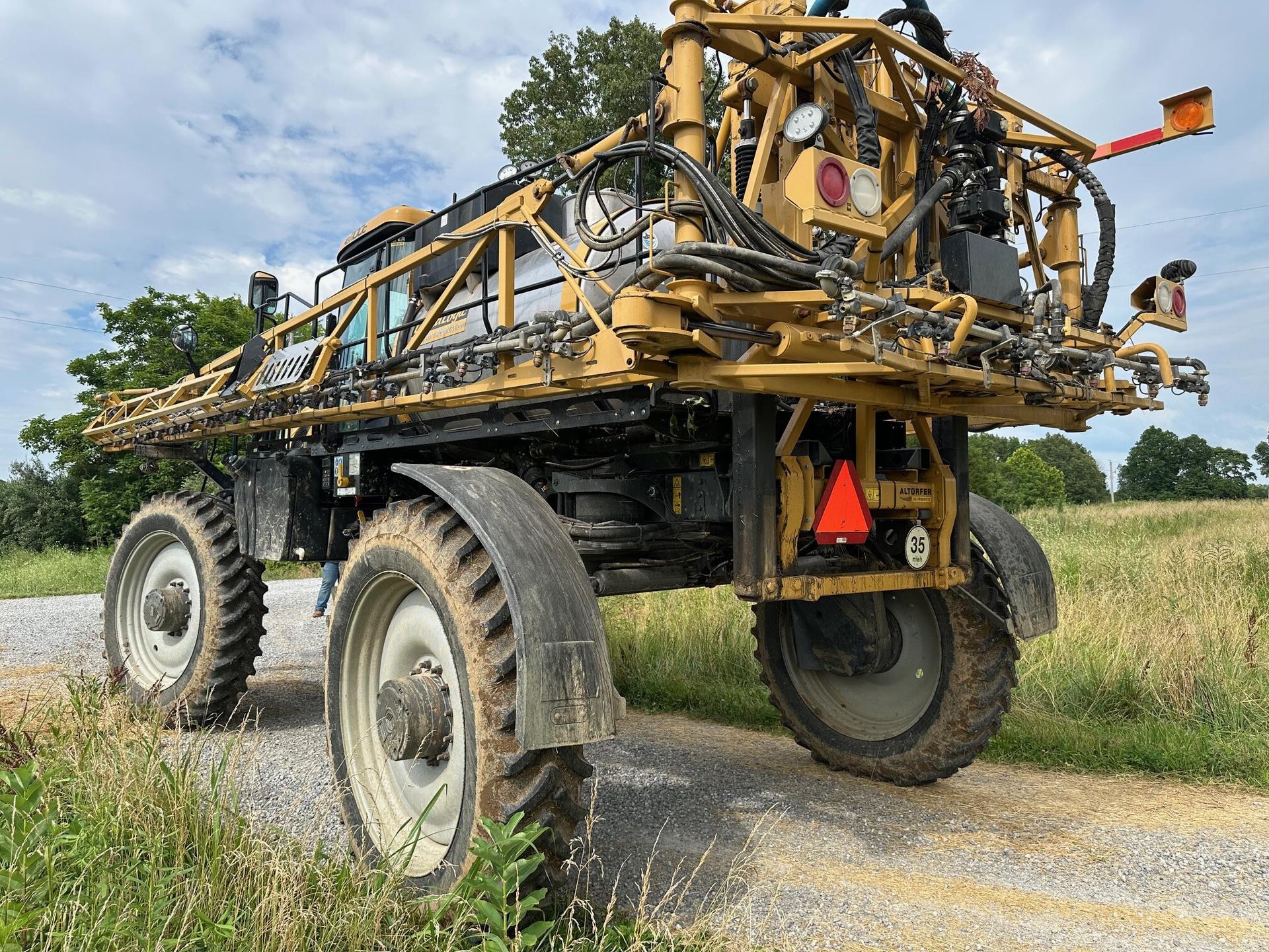 2019 RoGator RG1100C