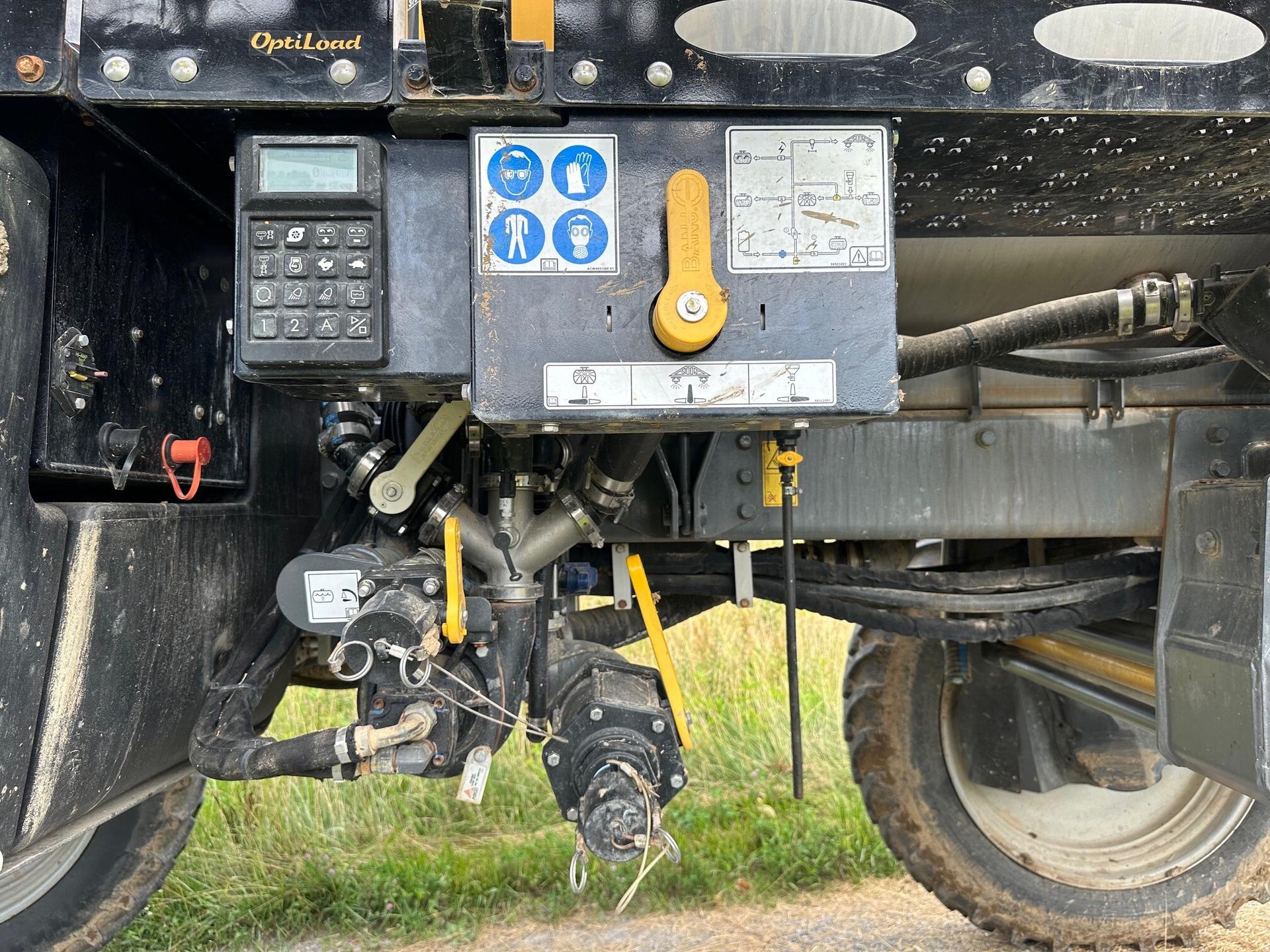 2019 RoGator RG1100C