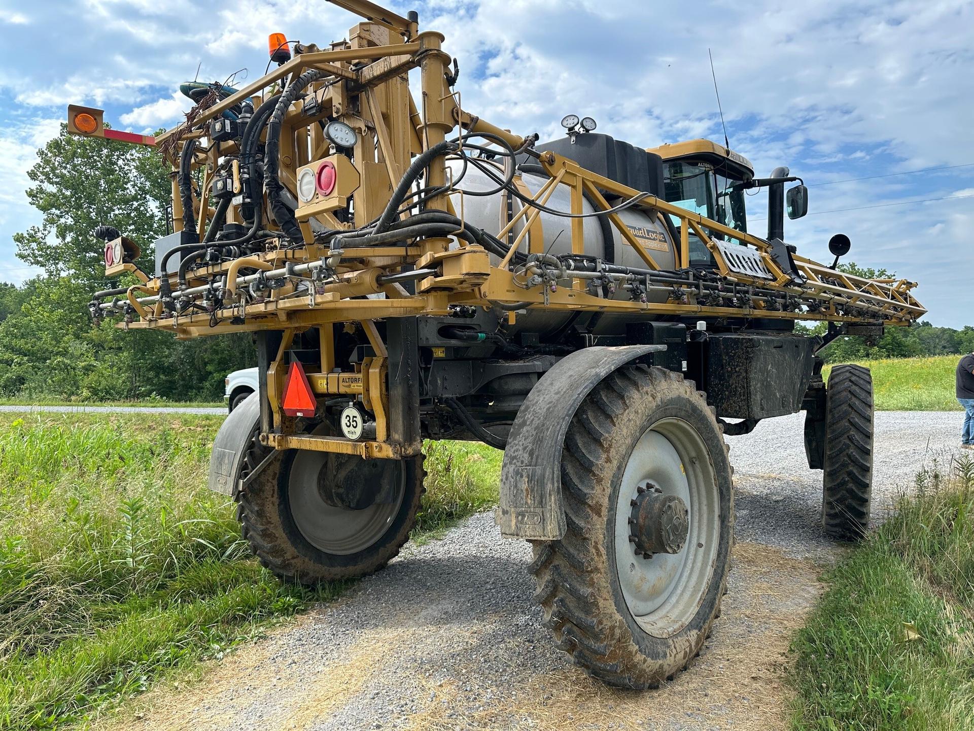 2019 RoGator RG1100C