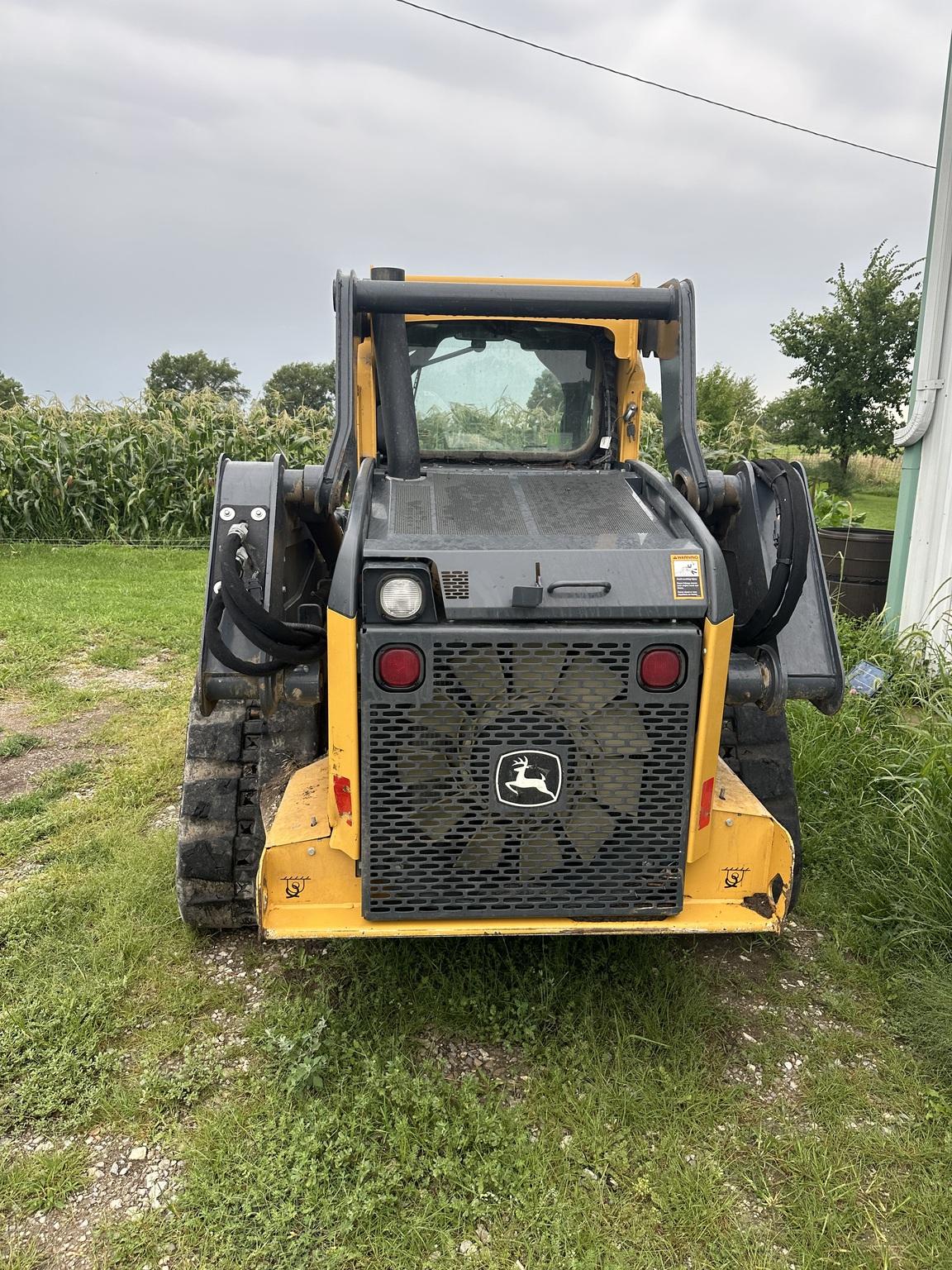 2016 John Deere 323E