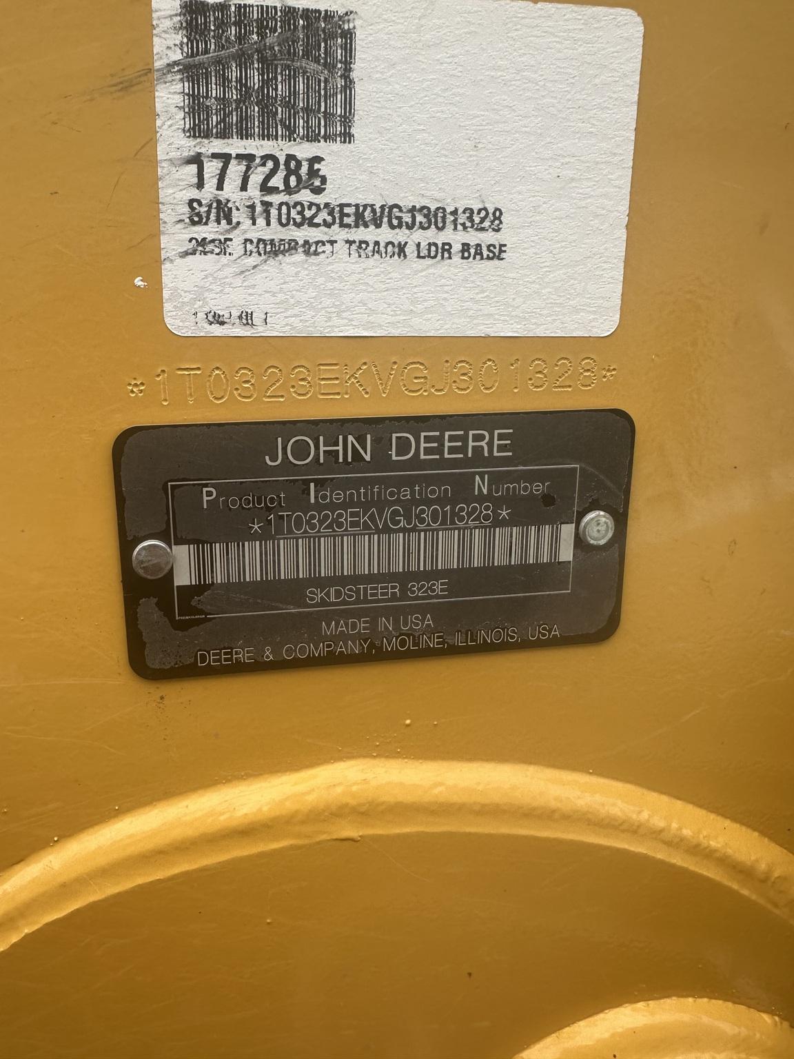 2016 John Deere 323E