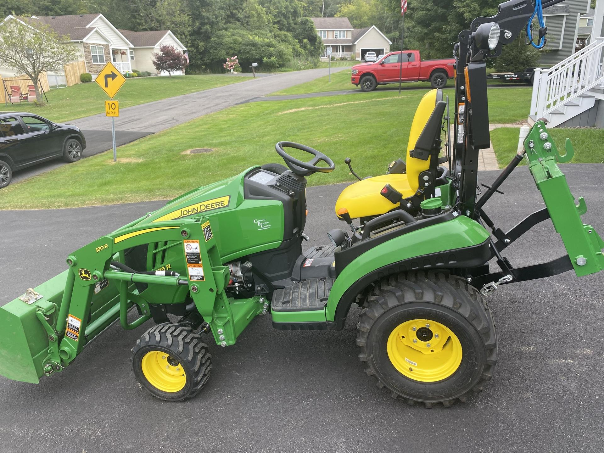 2020 John Deere 1025R