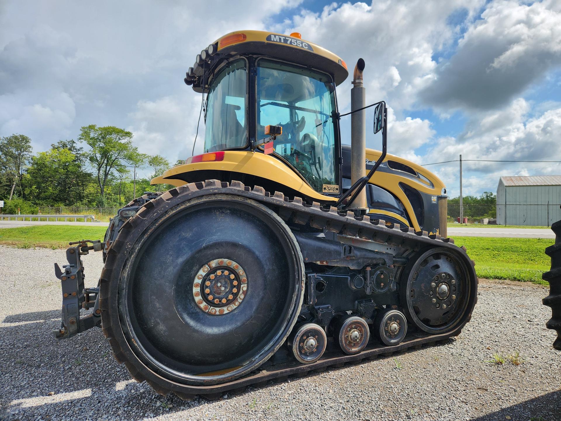 2009 Challenger MT755C