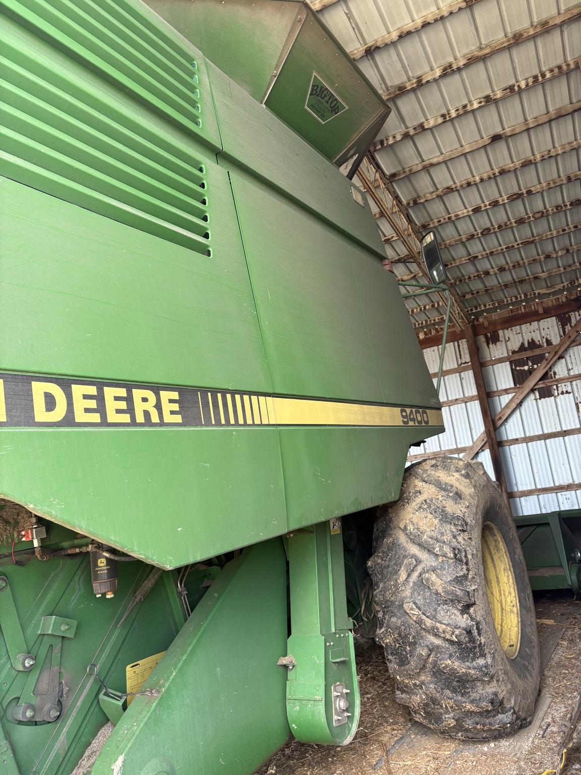 1989 John Deere 9400 Image