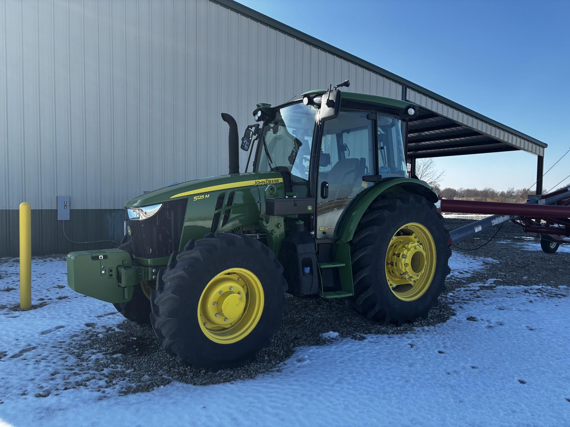 2023 John Deere 5125M Image