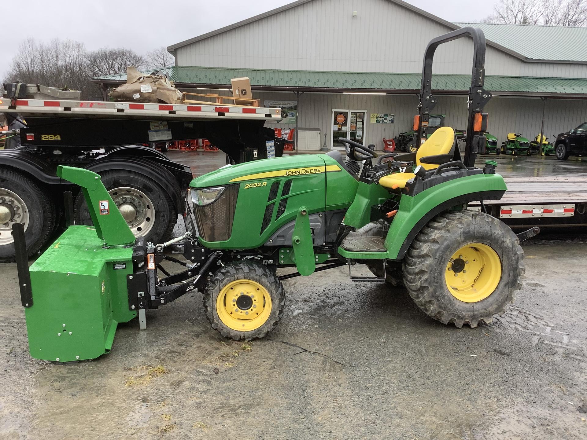 2018 John Deere 2032R