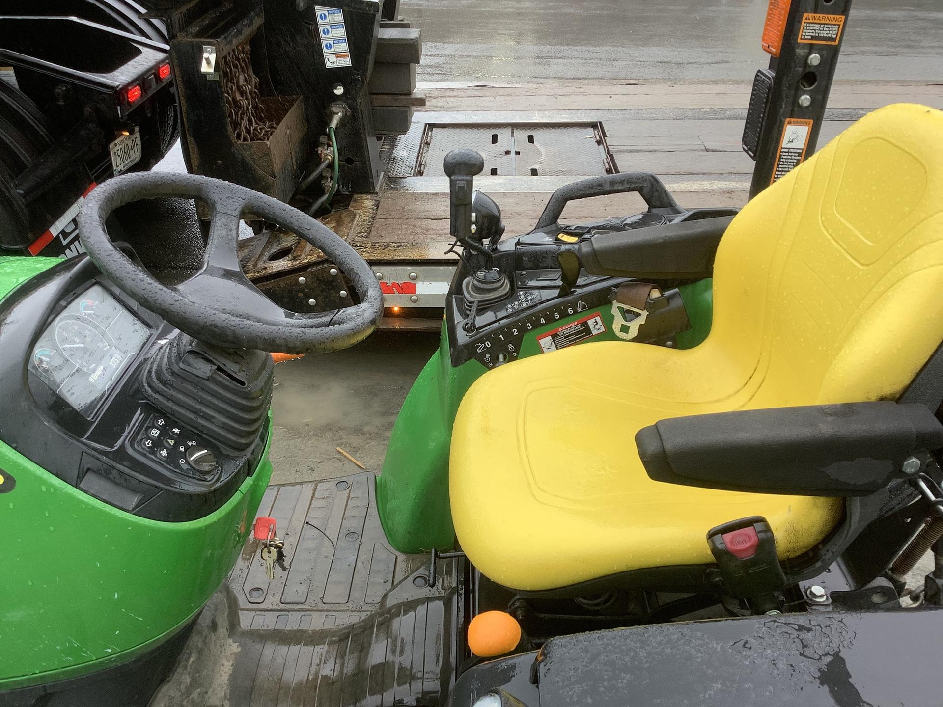 2018 John Deere 2032R