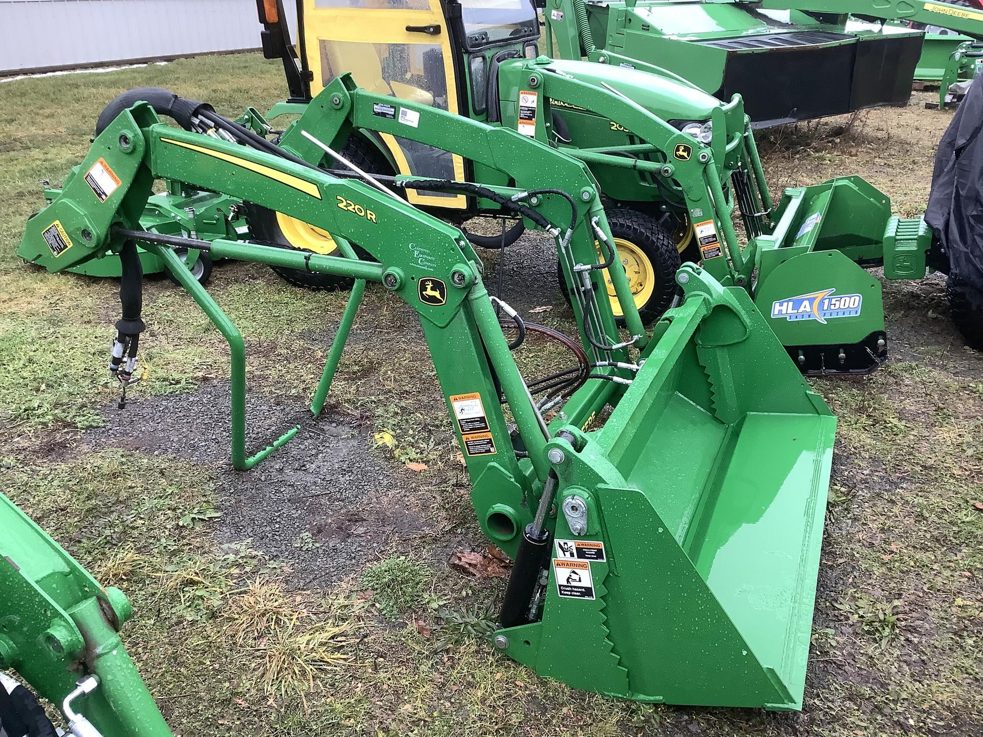 2018 John Deere 2032R