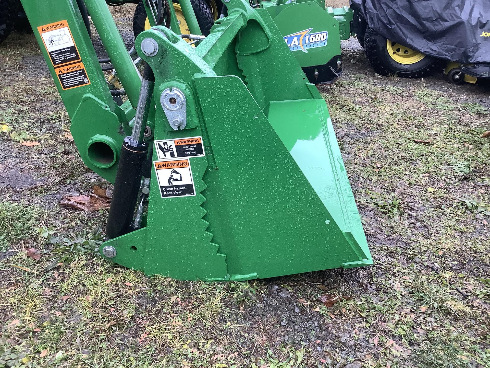 2018 John Deere 2032R