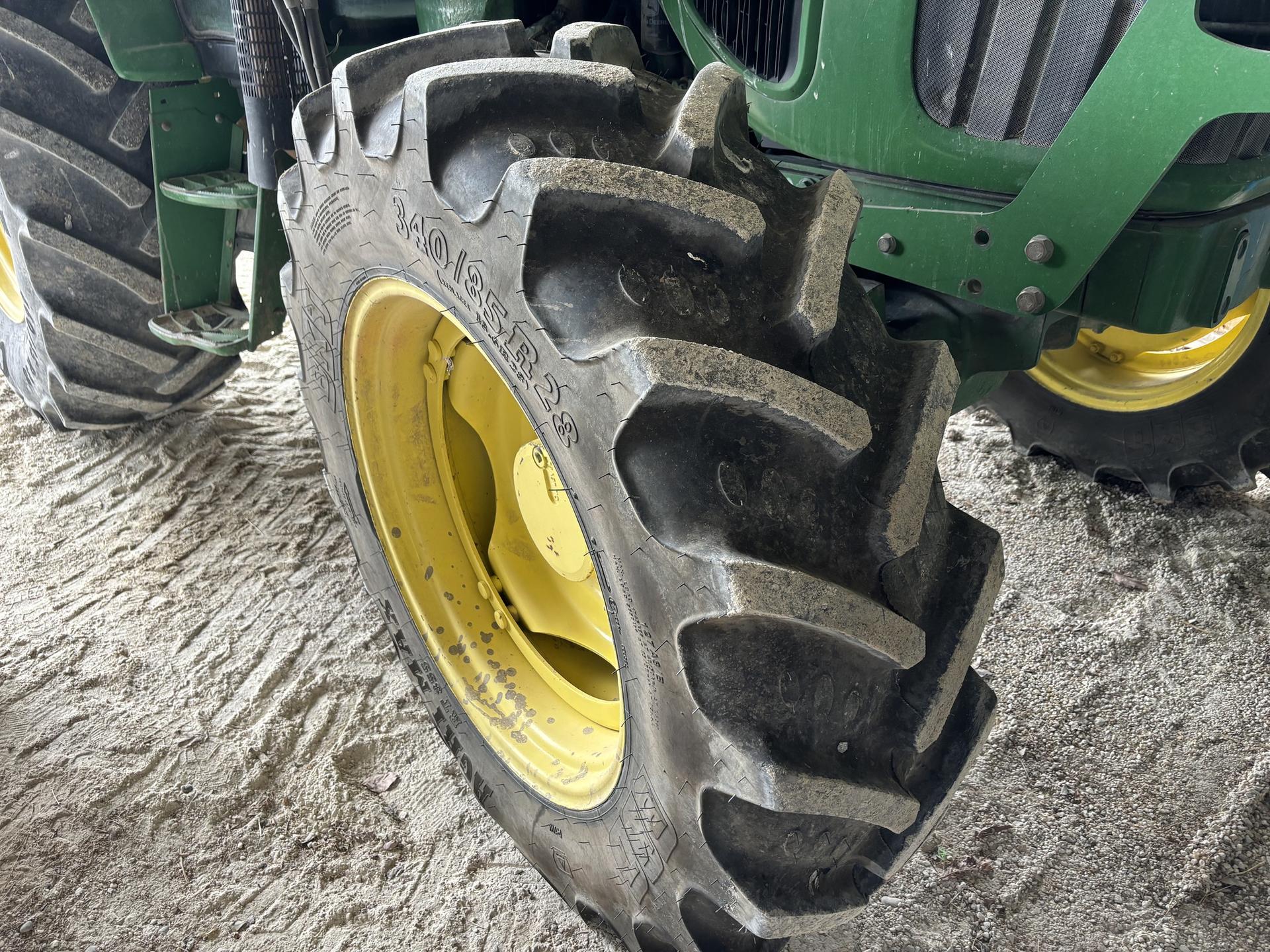 2012 John Deere 6430