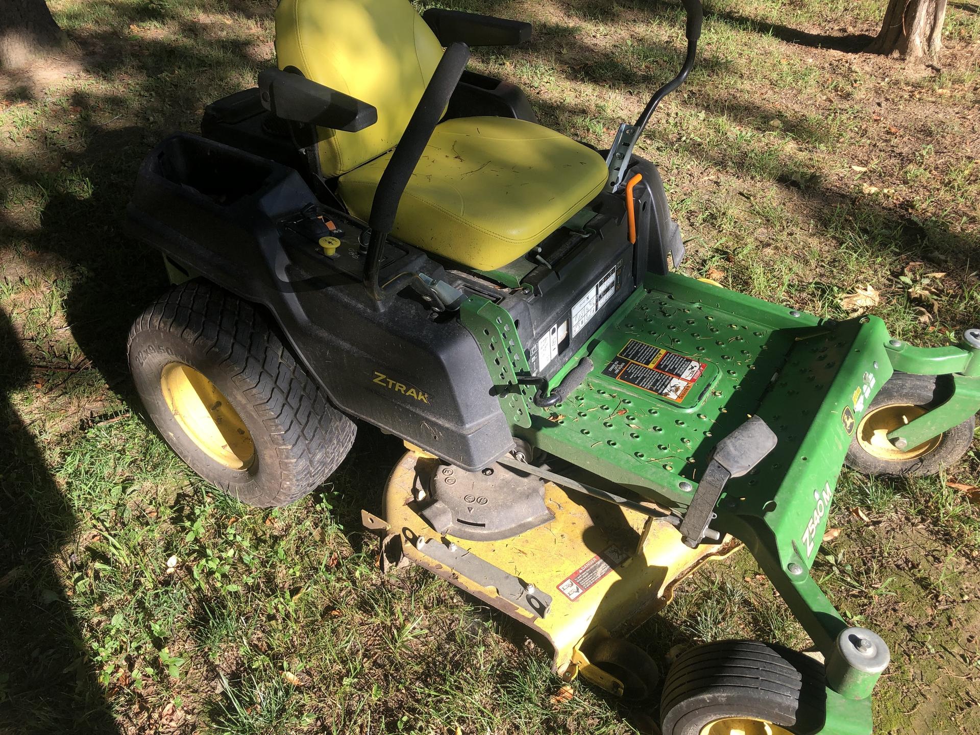 2016 John Deere Z540M