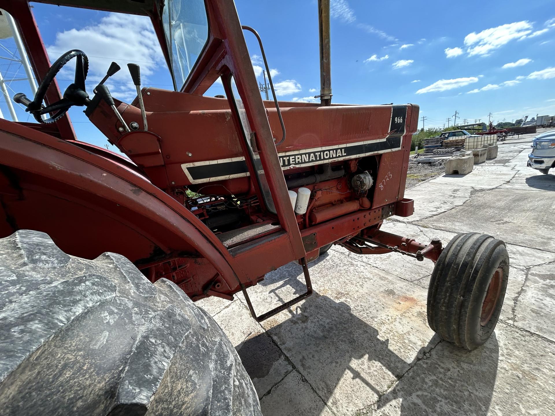 1975 Case IH 966