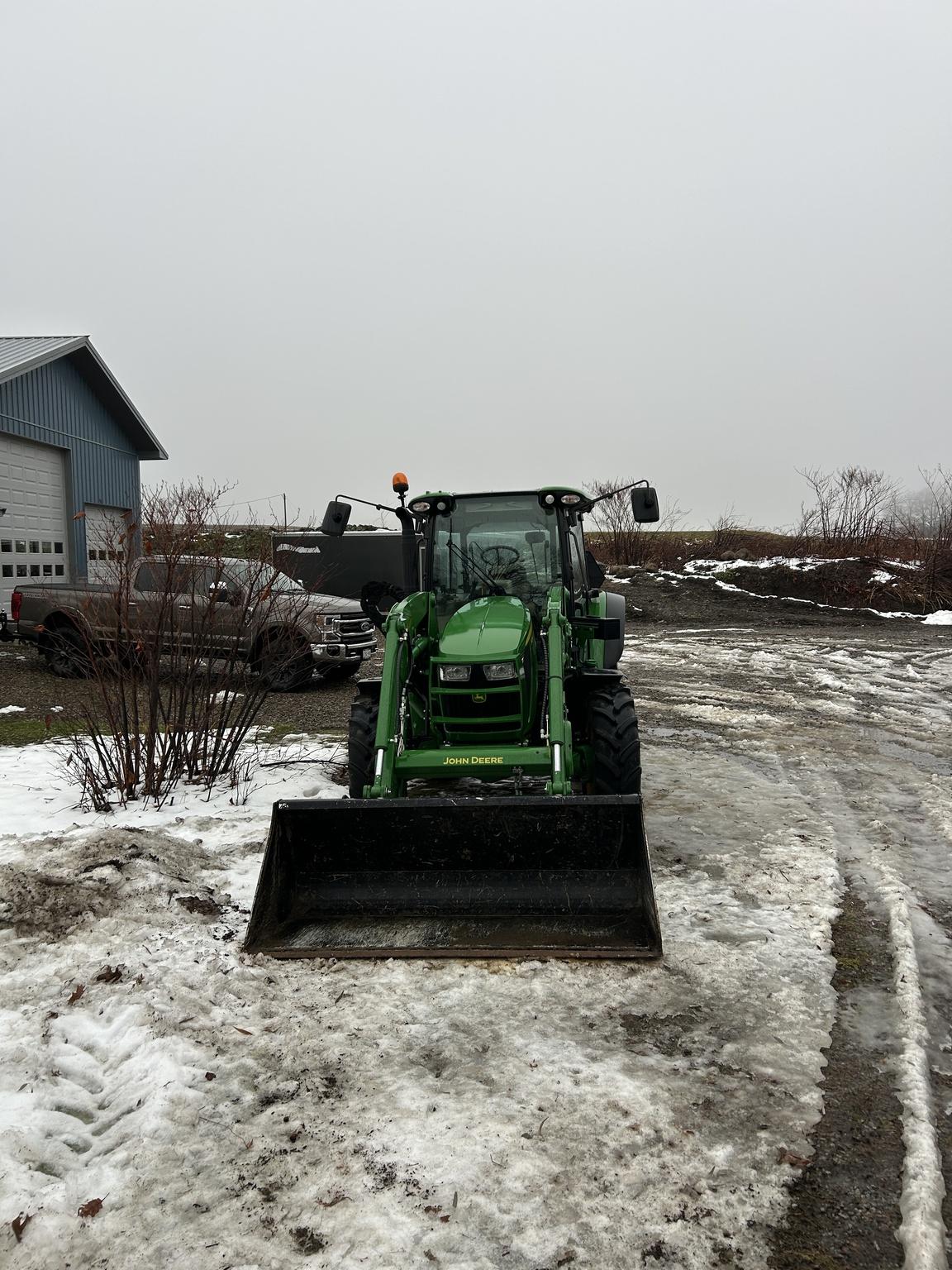 2021 John Deere 5100R