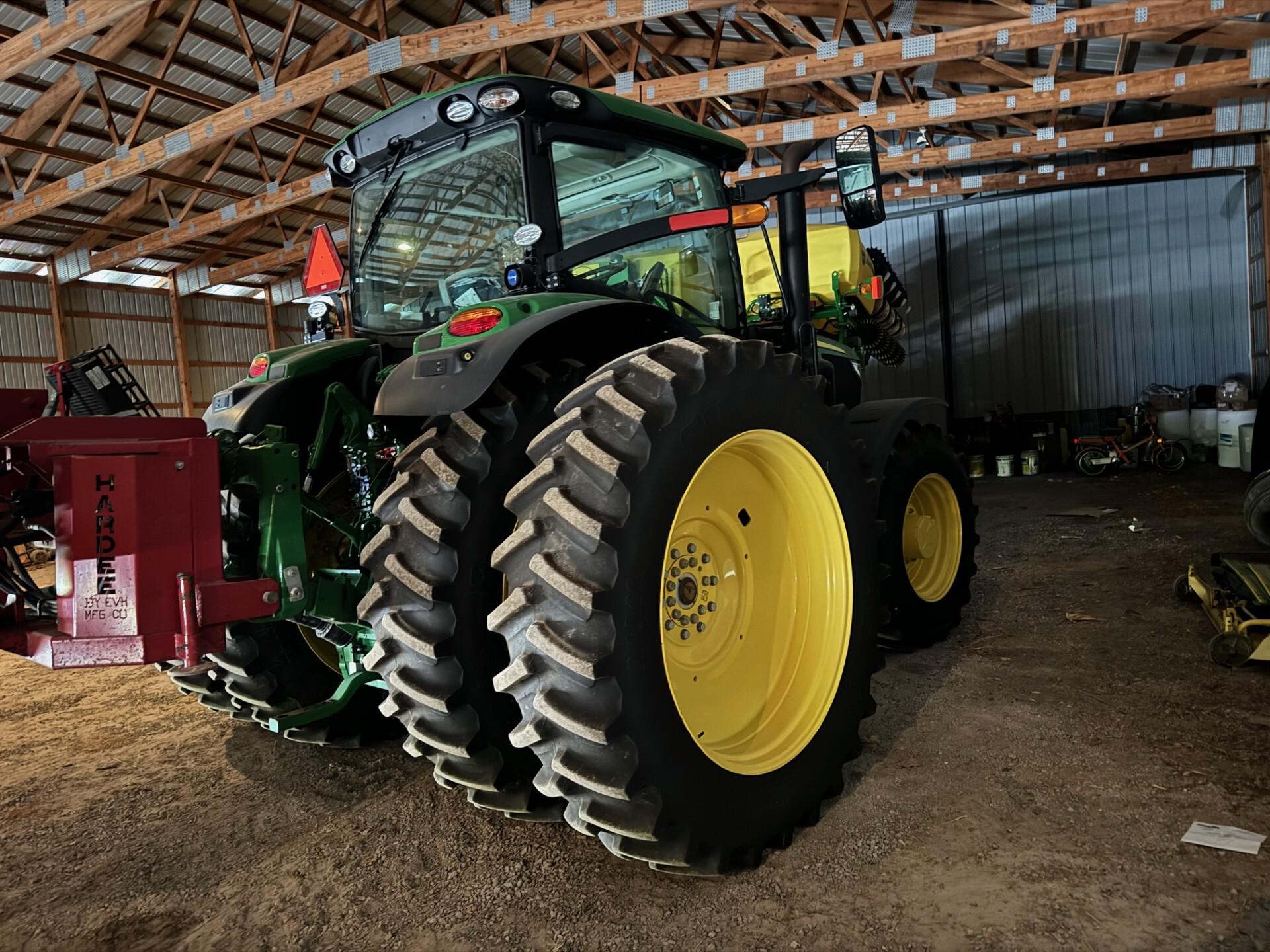 2021 John Deere 6215R