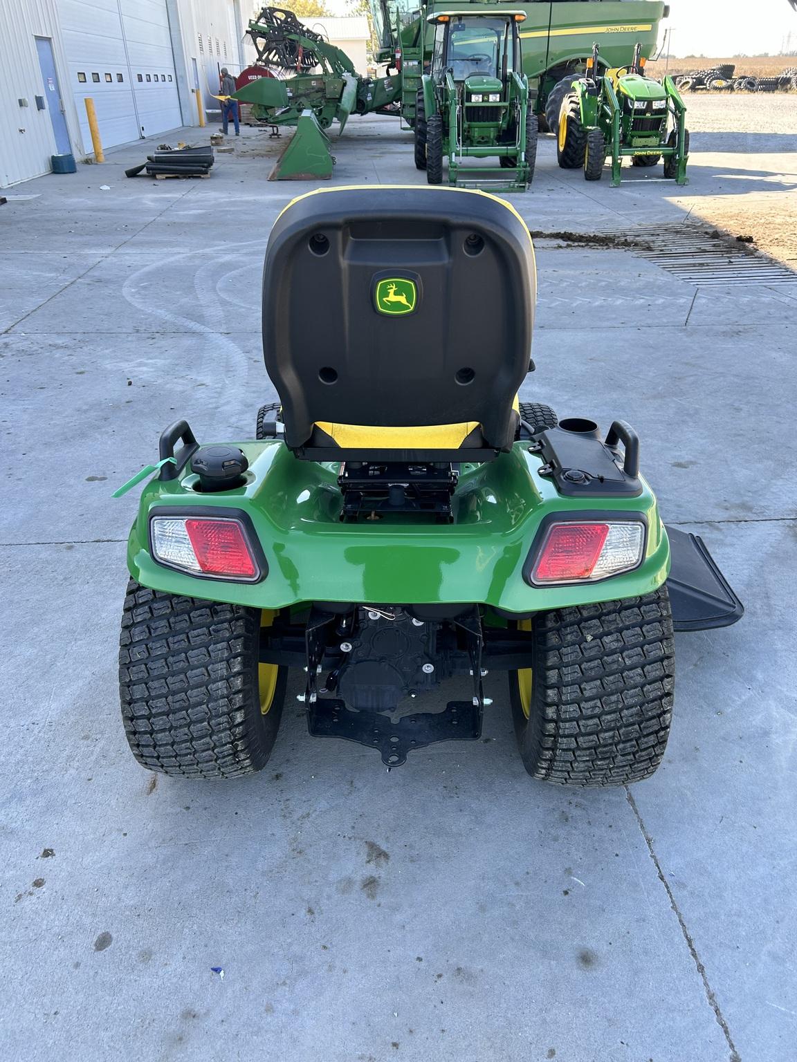 2023 John Deere X730