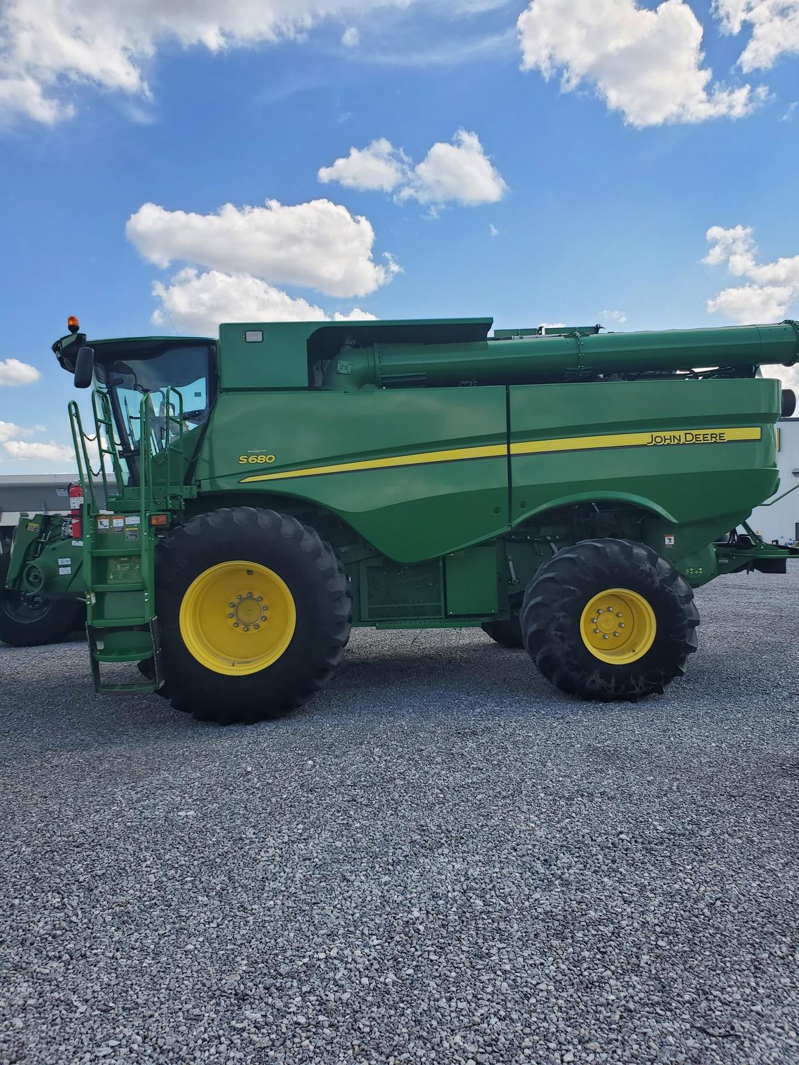 2015 John Deere S680