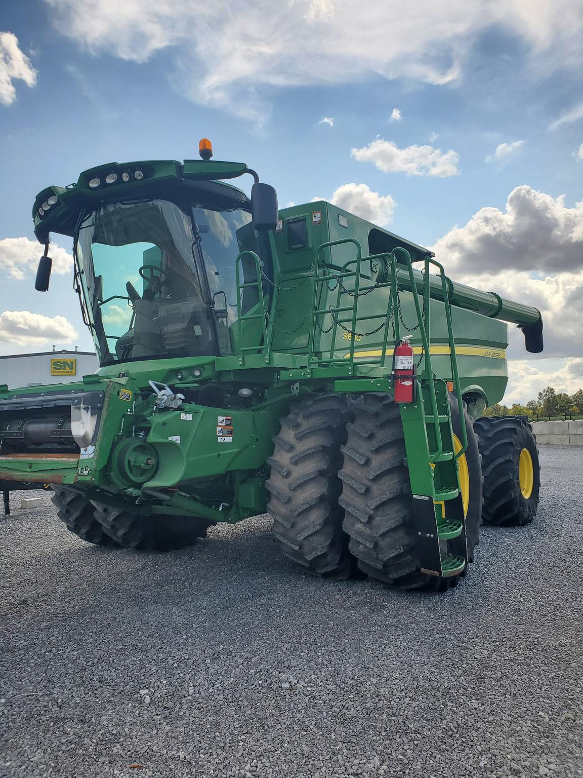 2015 John Deere S680