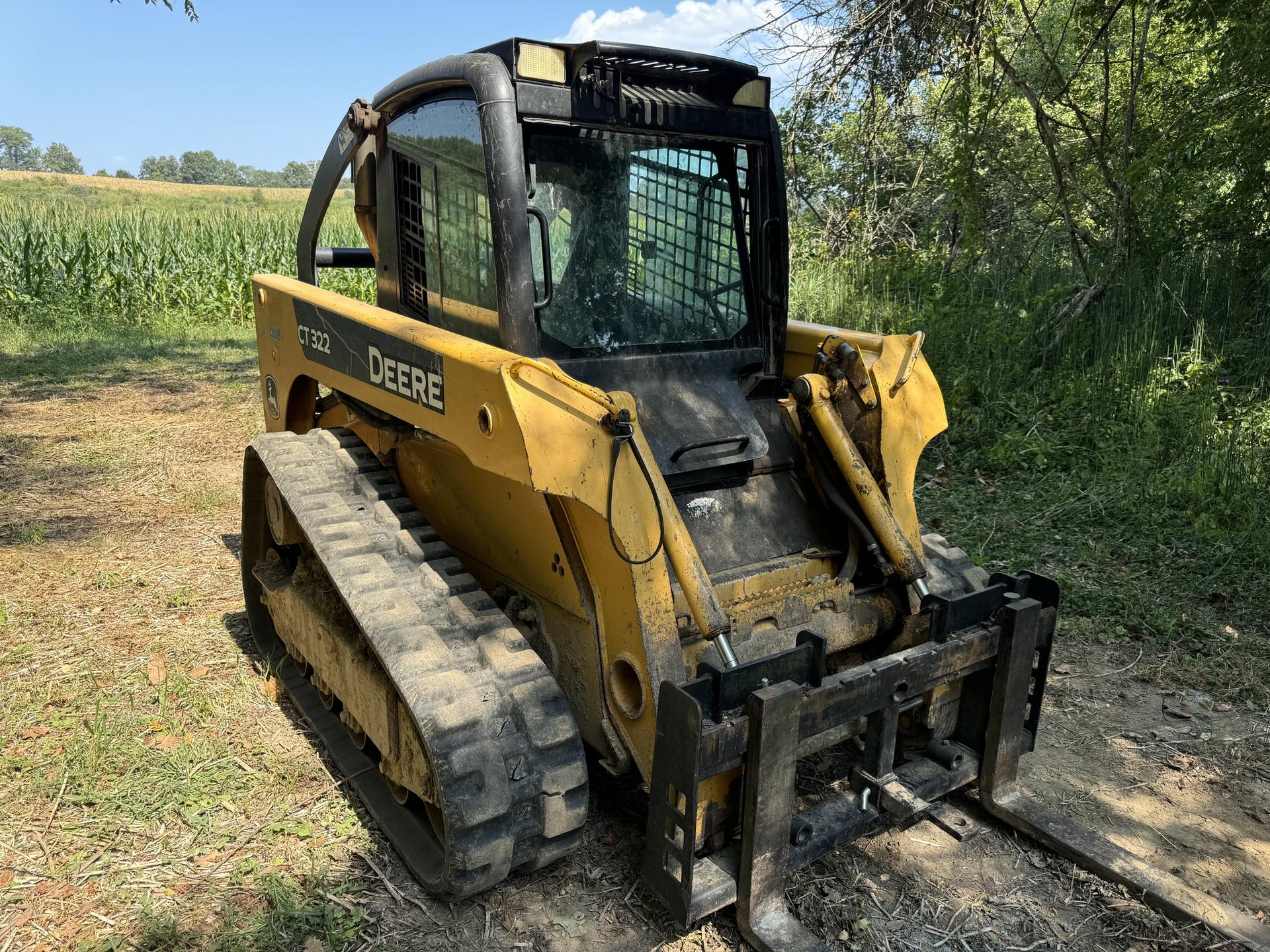 2005 John Deere CT322