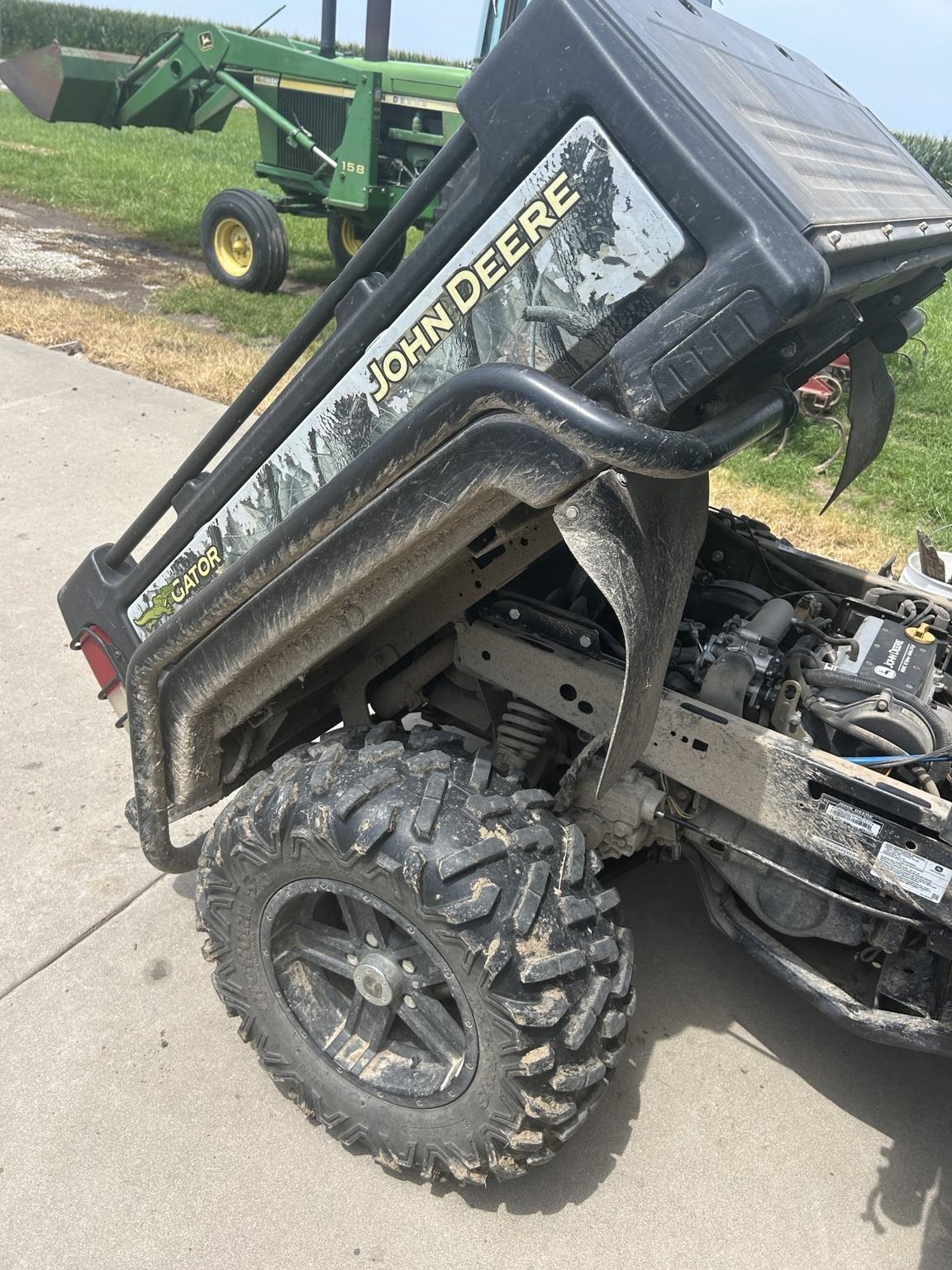 2014 John Deere XUV 825i Power Steering