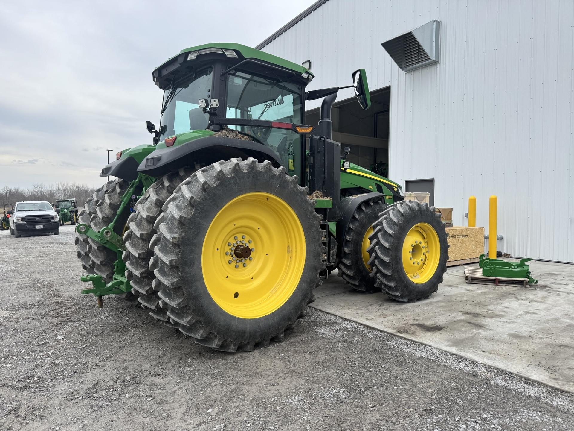 2024 John Deere 8R 410 Image