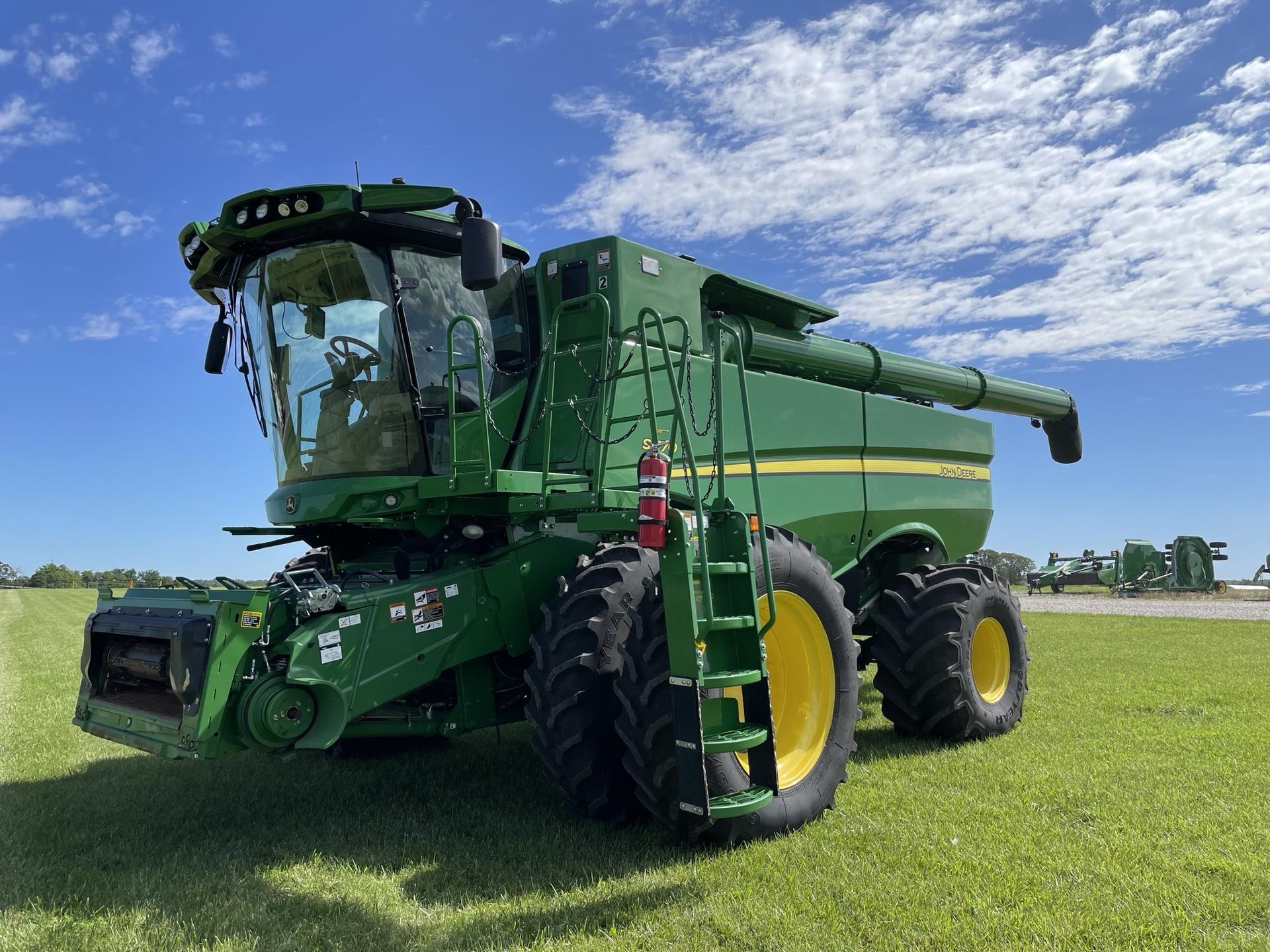 2023 John Deere S770