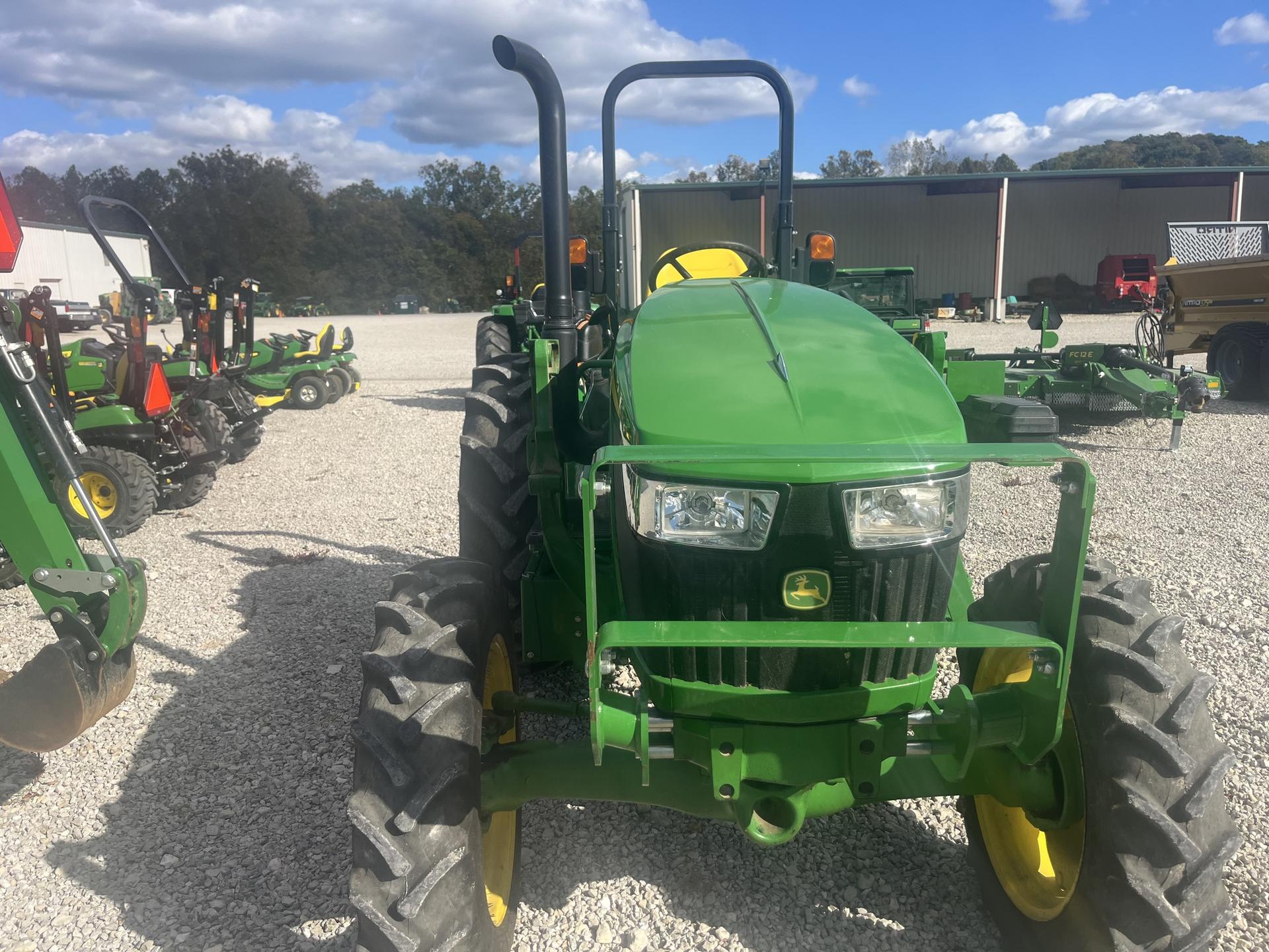 2022 John Deere 5075E