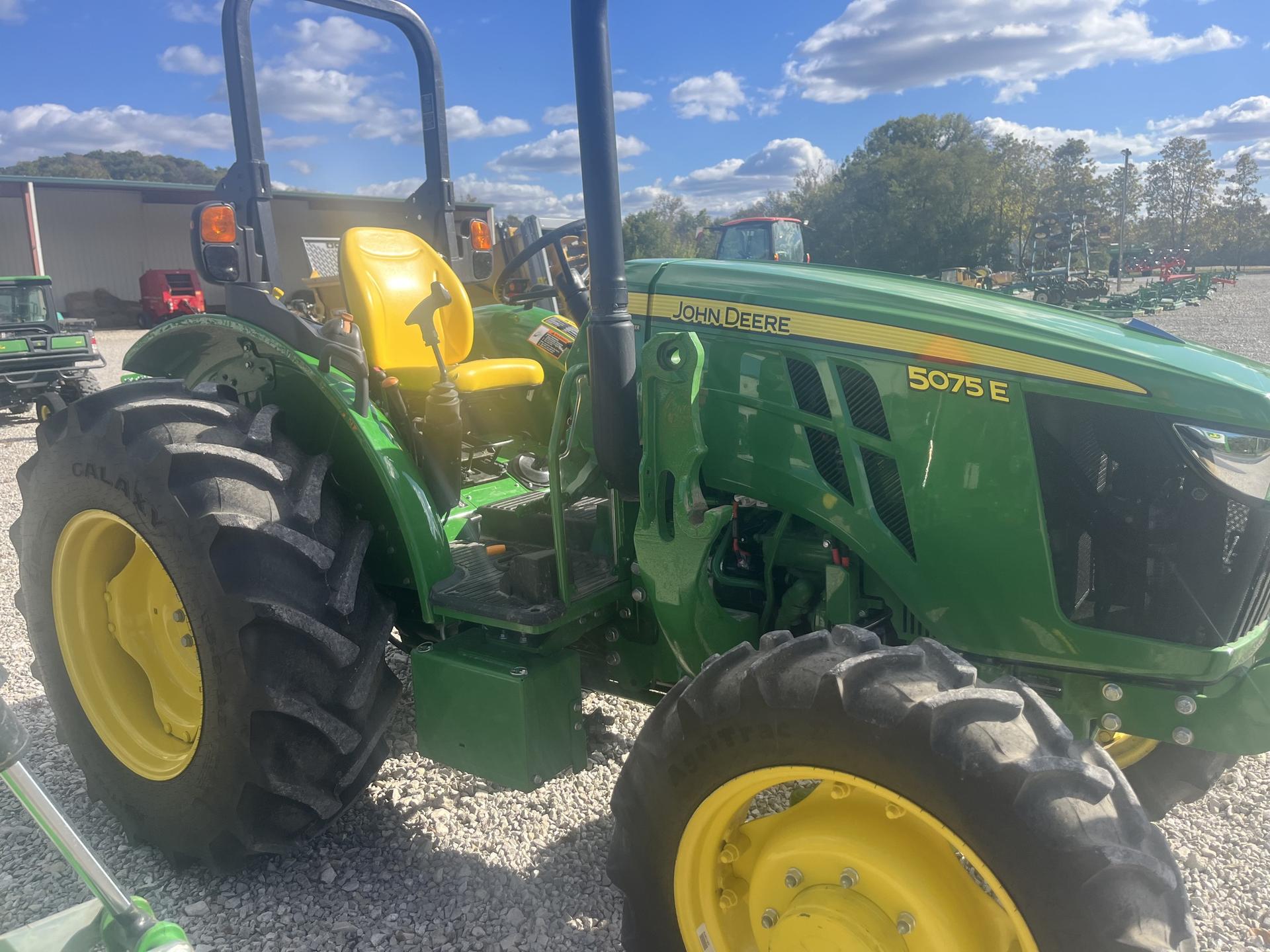 2022 John Deere 5075E