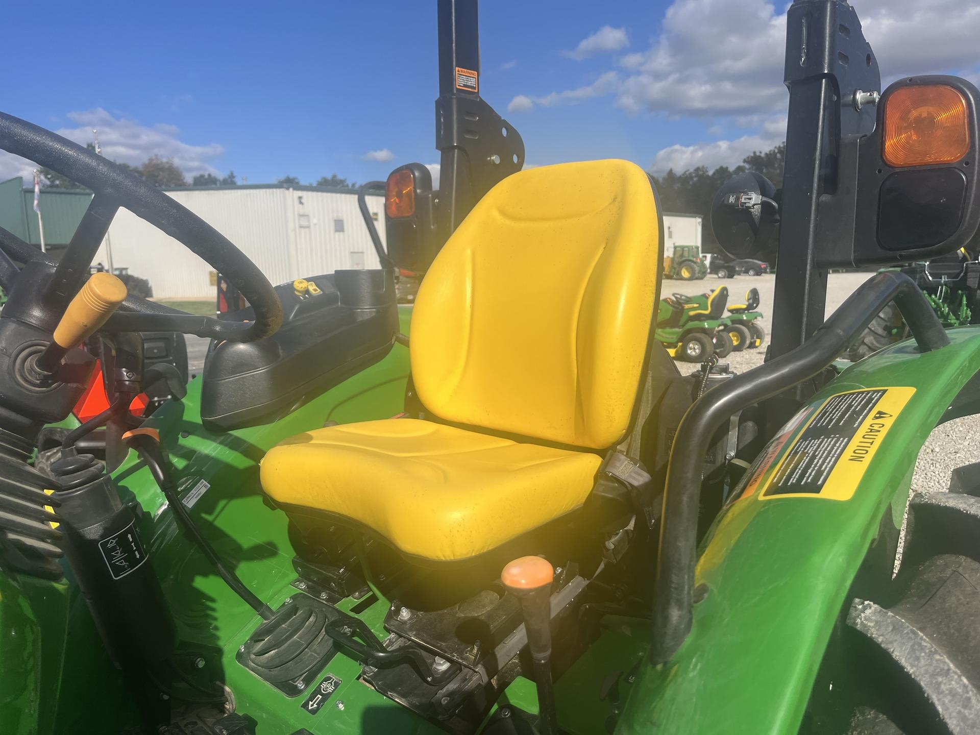 2022 John Deere 5075E