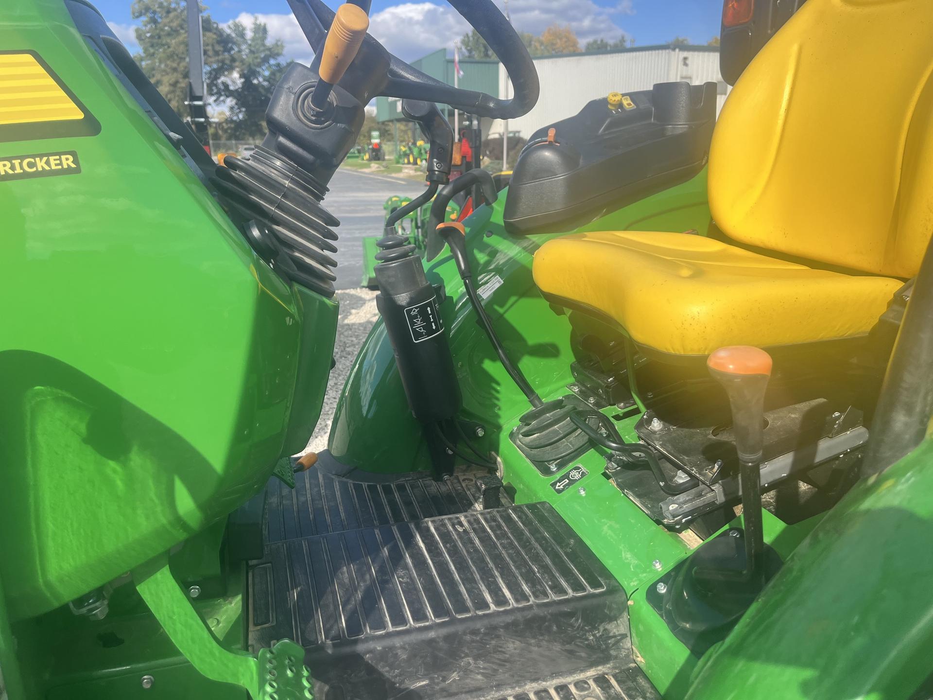 2022 John Deere 5075E