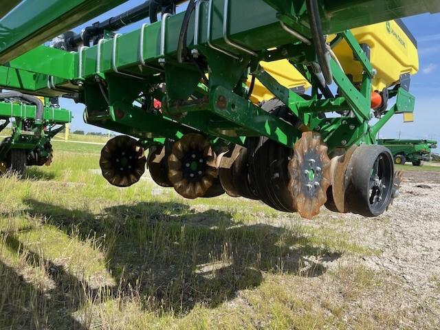 2022 John Deere 1775