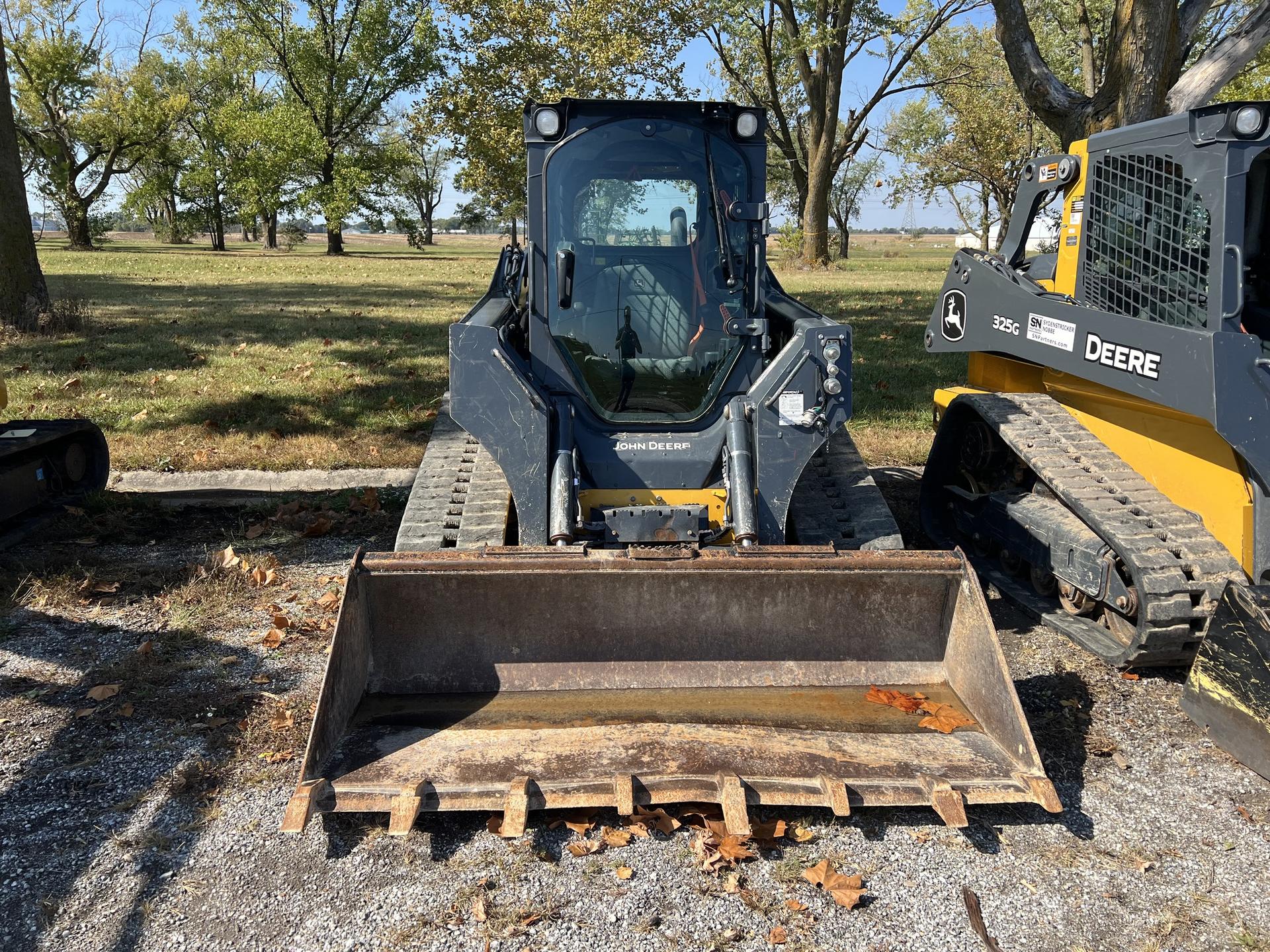 2022 John Deere 325G